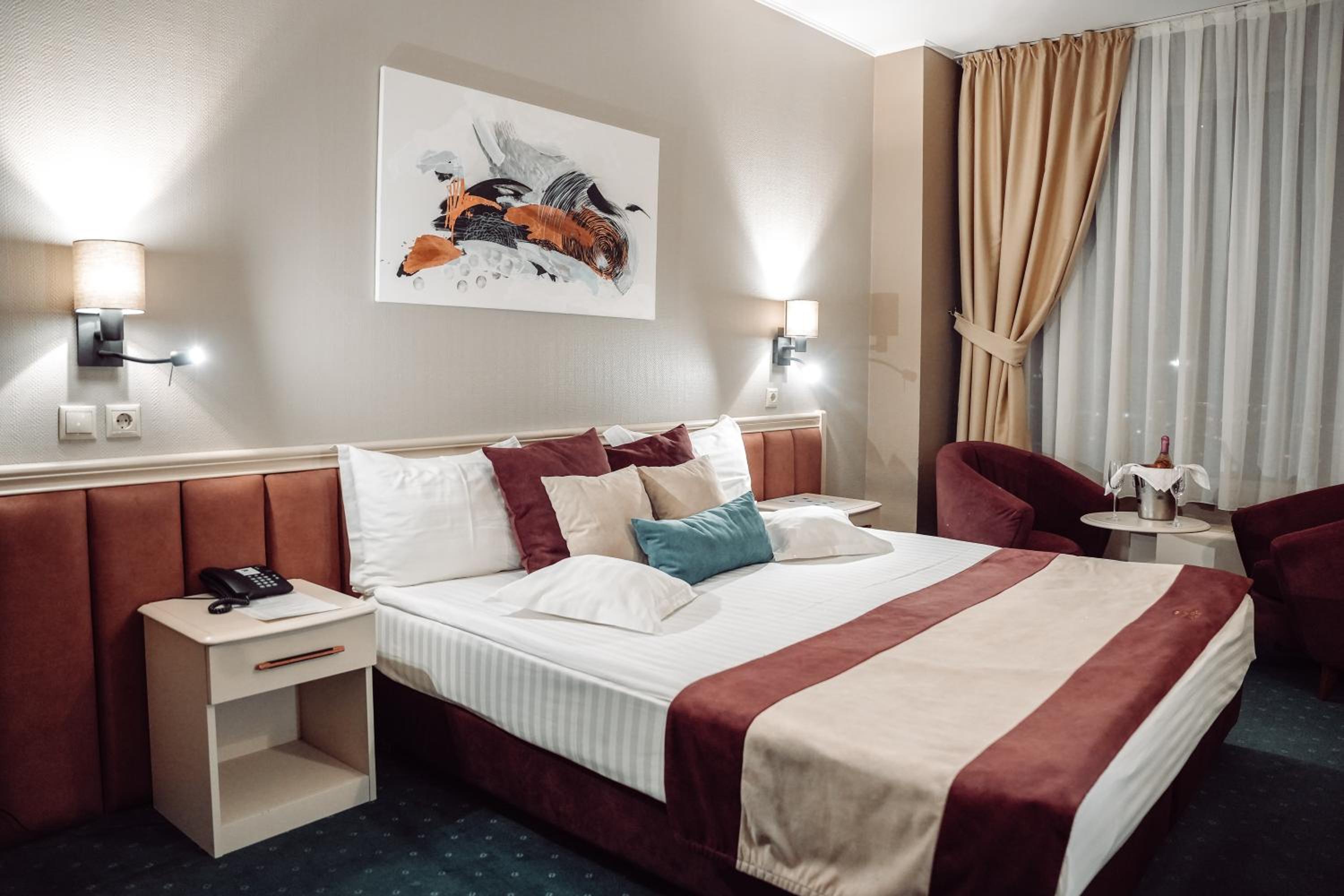 Business Double Room with SPA access and Free Parking photo 1