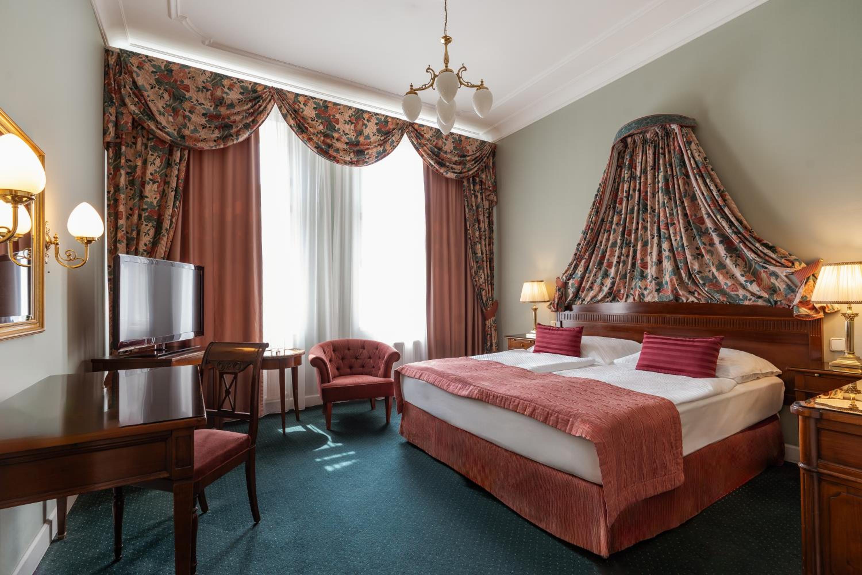 Available room