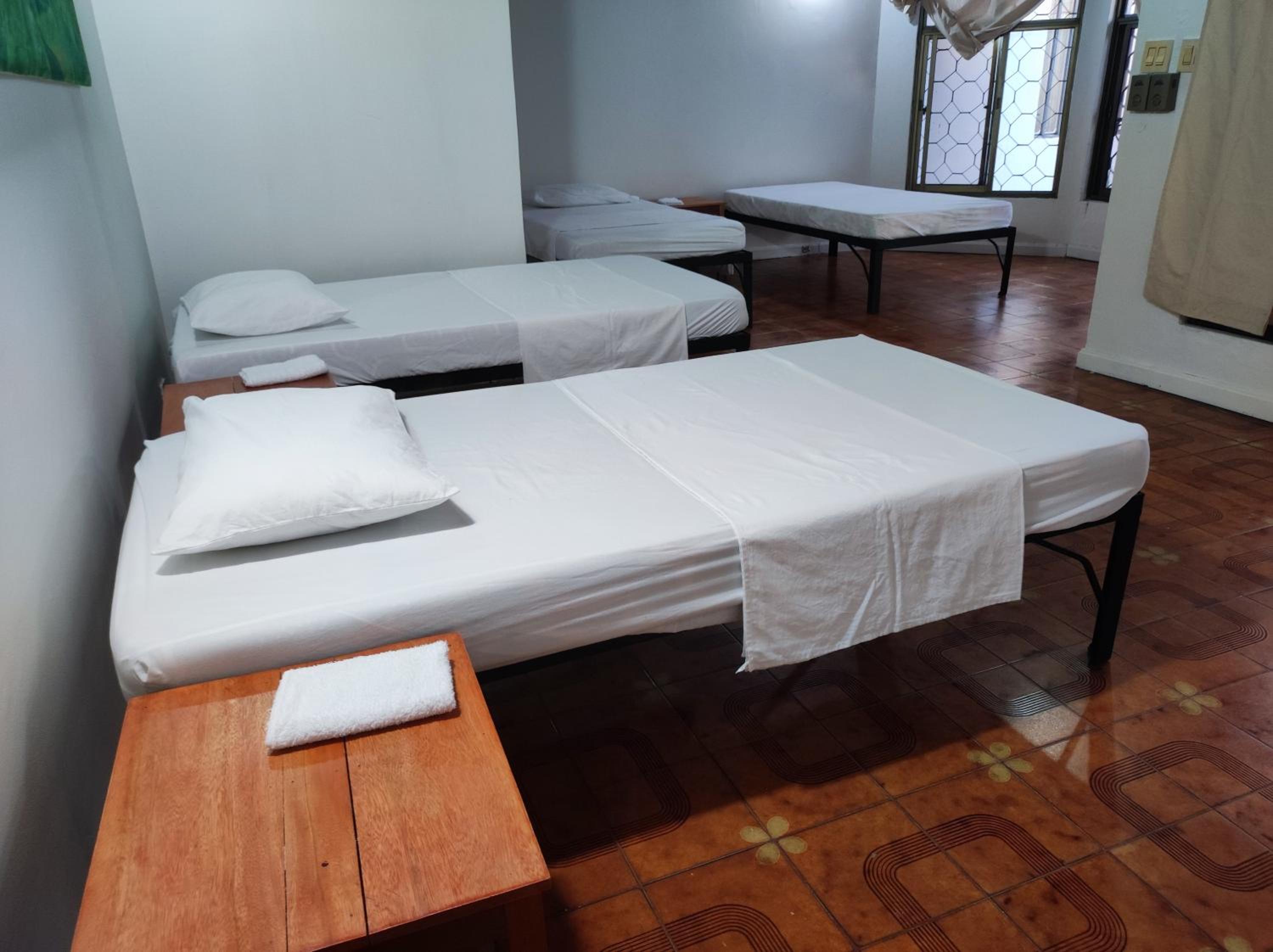Single Bed In Mixed Dormitory Room photo 2