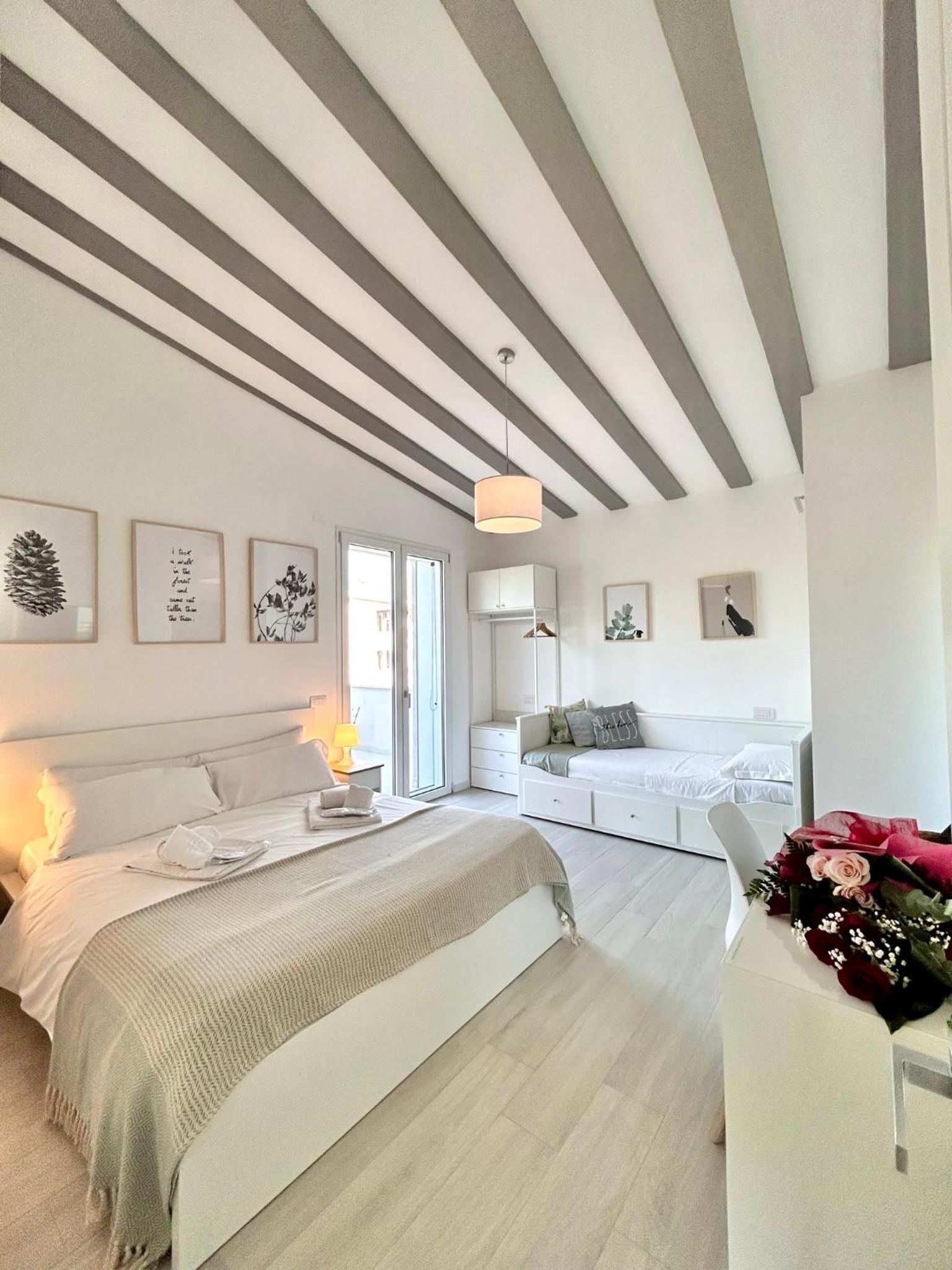 Triple Room with Terrace photo 1