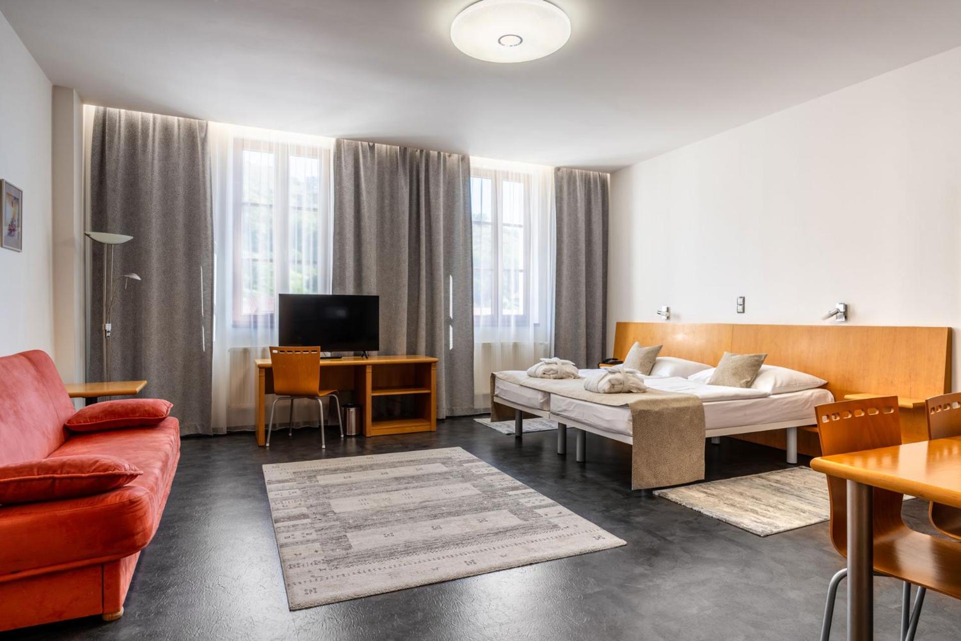 Deluxe Apartment photo 2