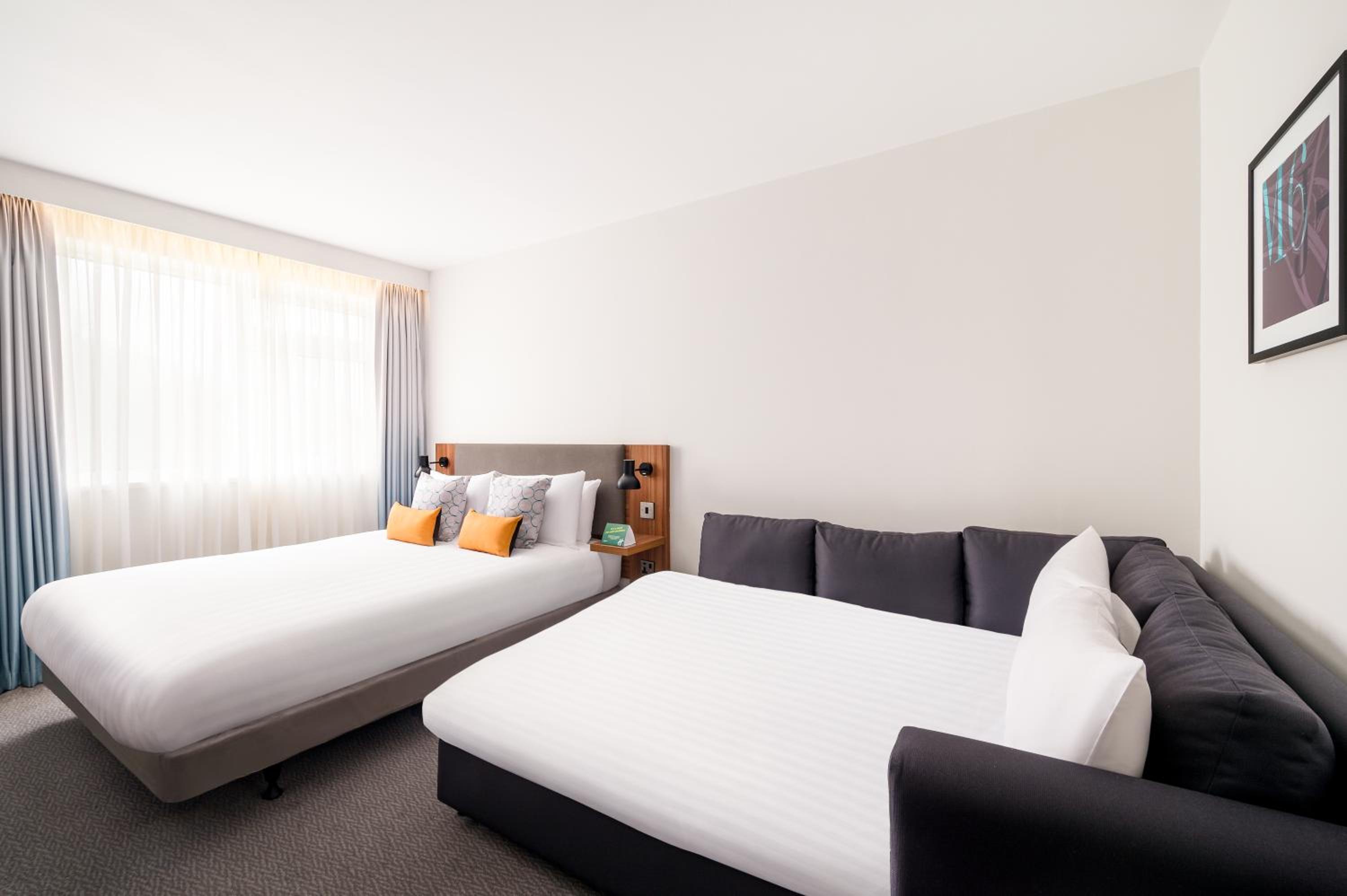 Standard Double Room with Sofa Bed - Photo 2