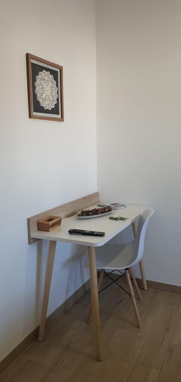 Twin Room - Photo 5