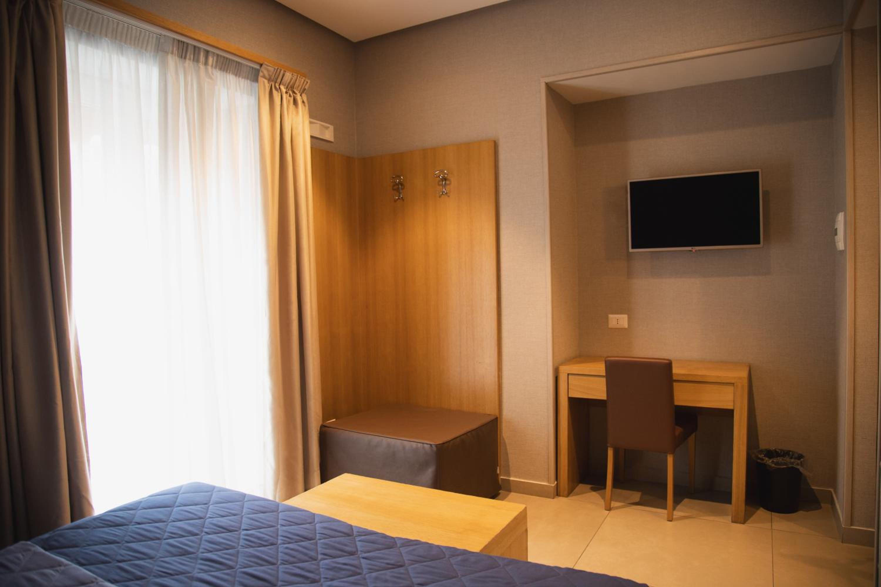 Double Room - Photo 34