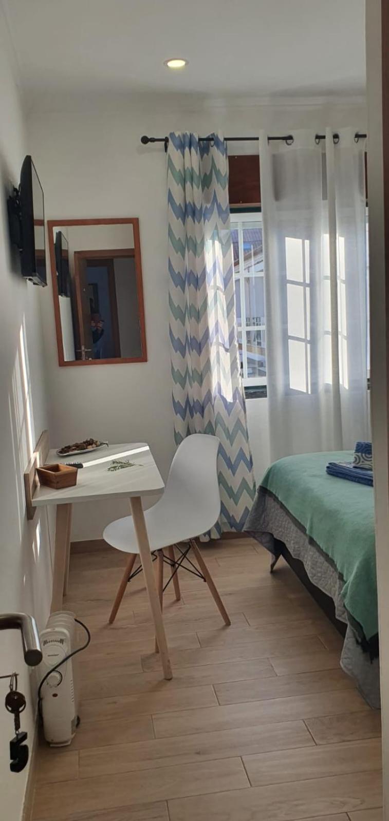 Double Room - Photo 7