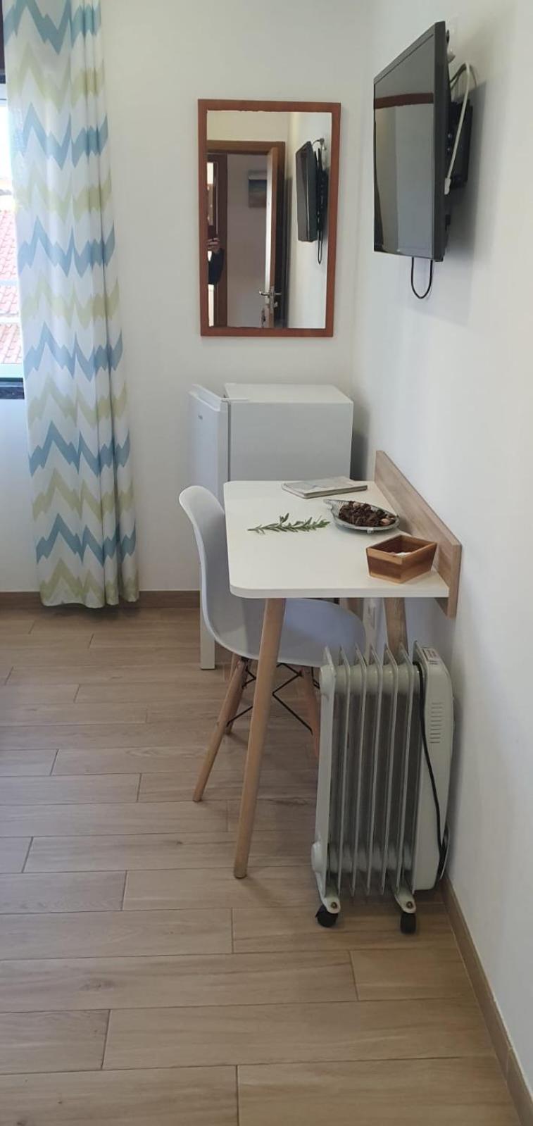 Double Room - Photo 12