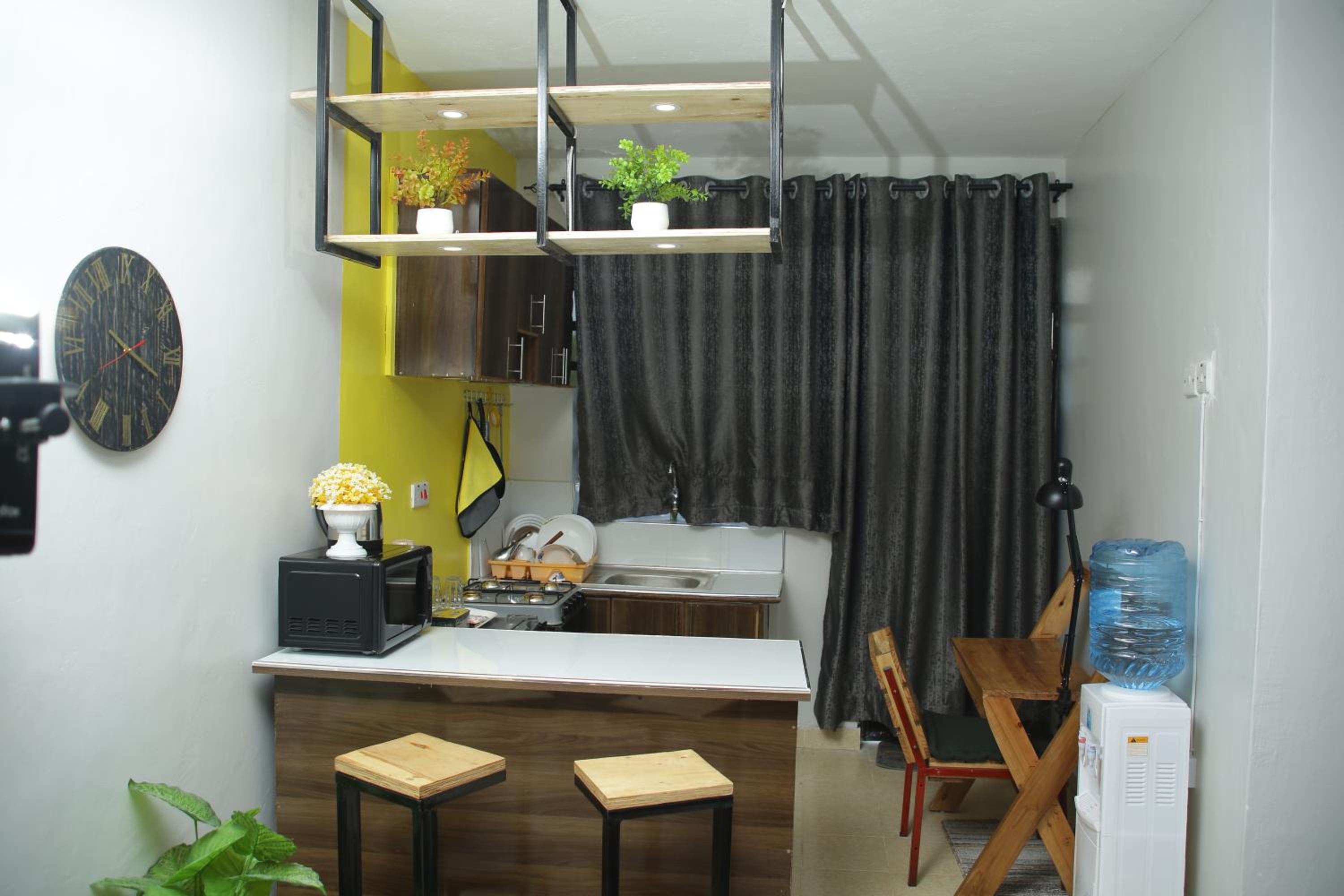 One-Bedroom Apartment photo 2