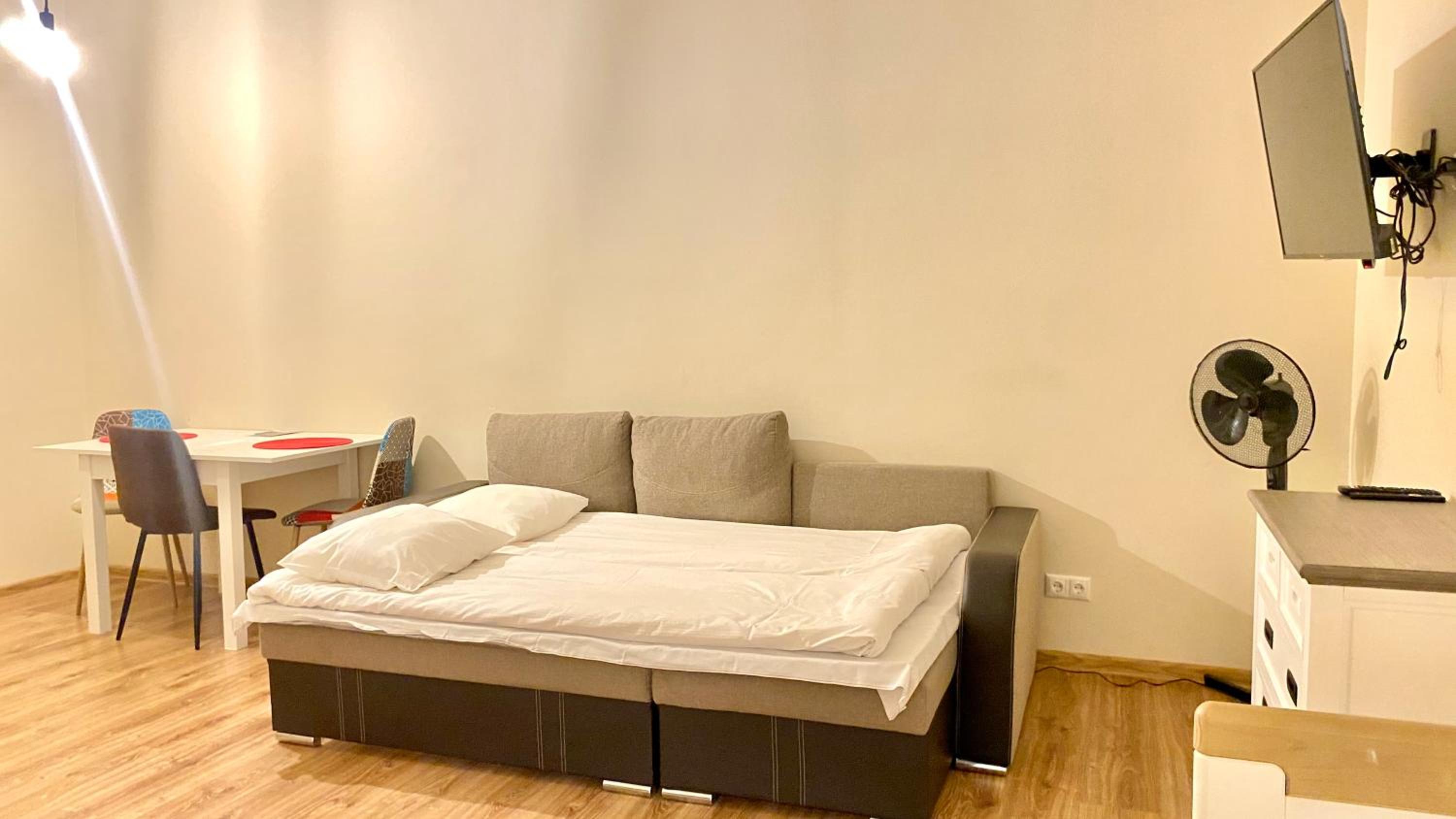 Studio Apartment without window - Photo 3