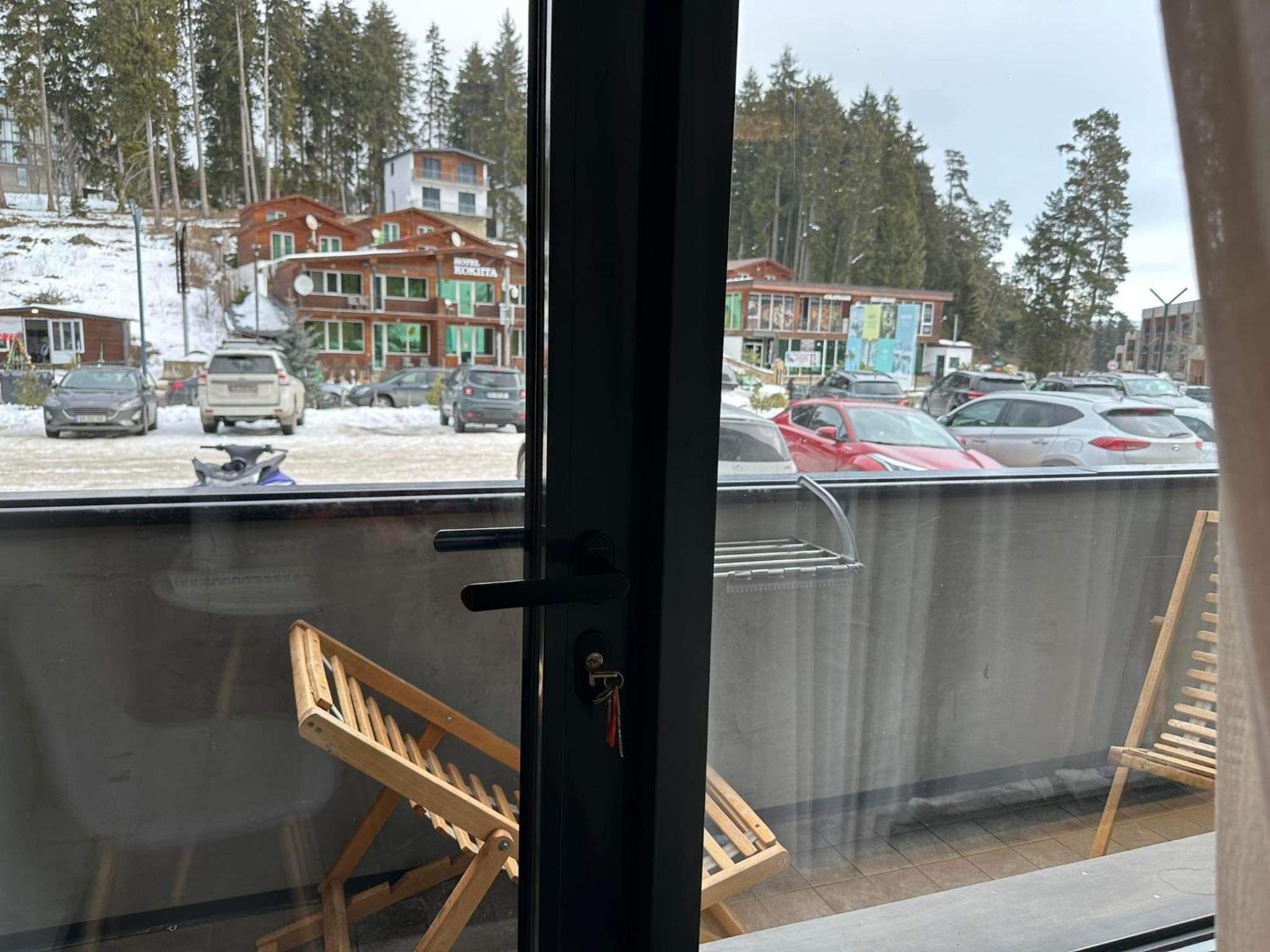 Studio Apartment with Balcony photo 3