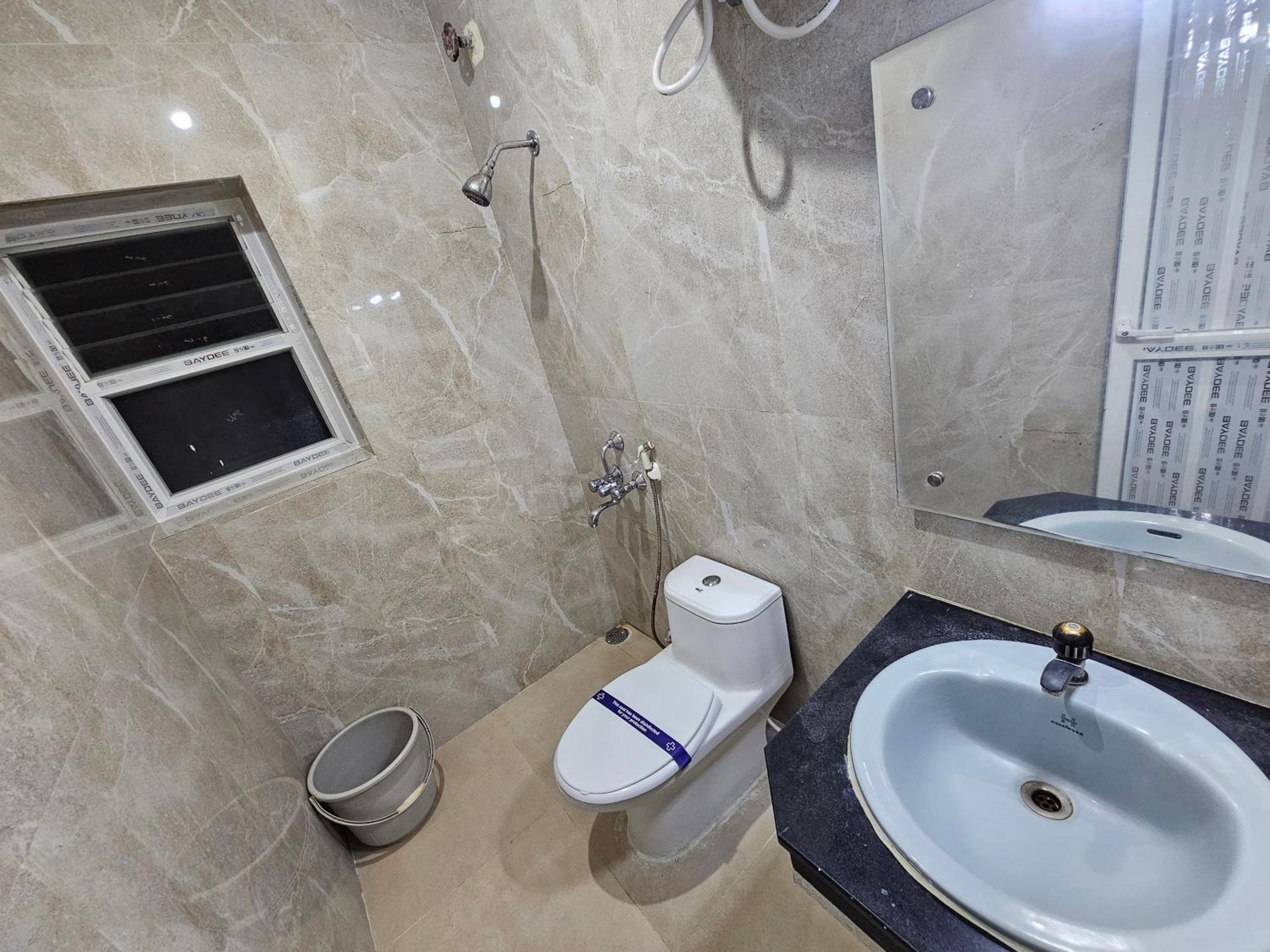 Double Room - Photo 4
