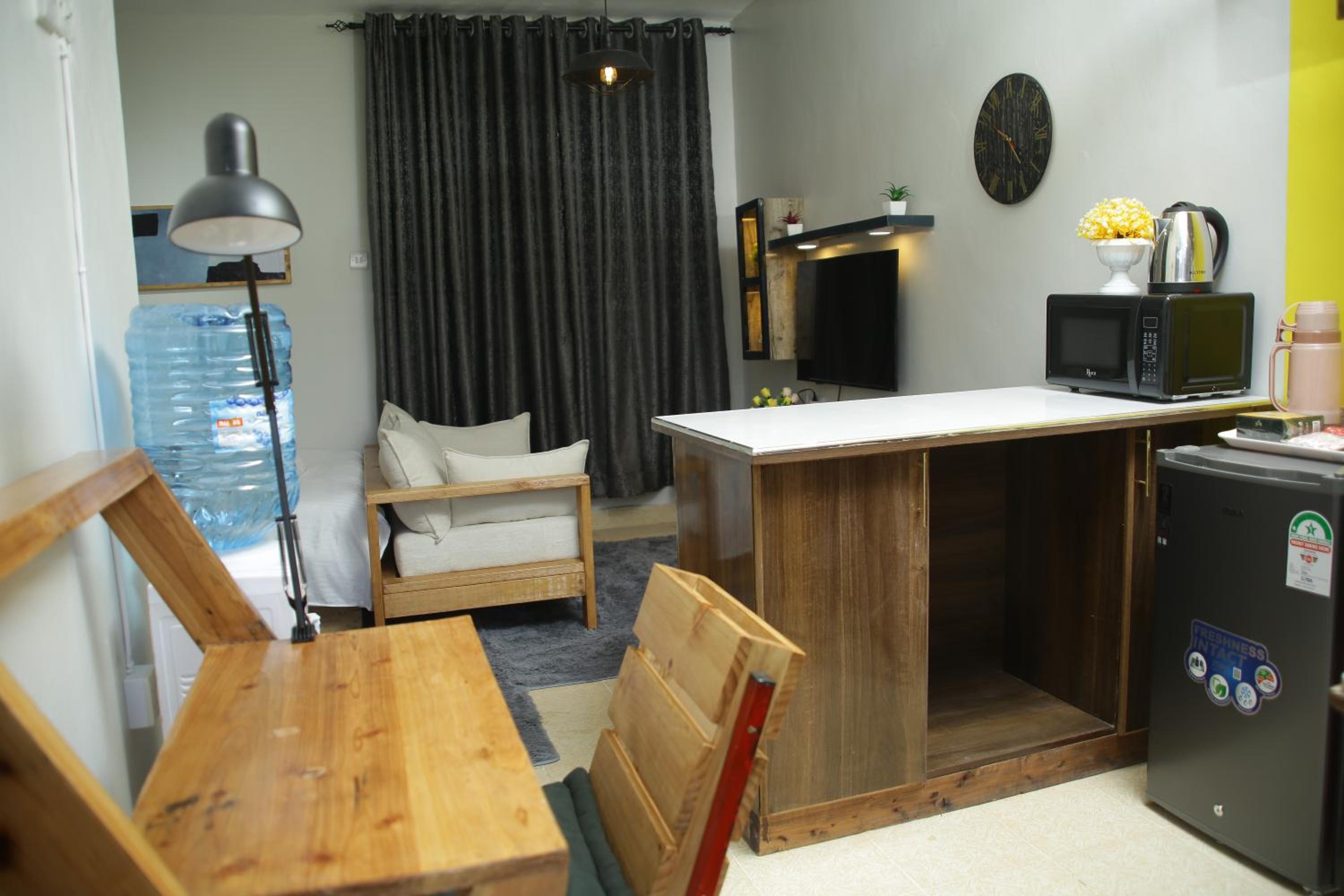 One-Bedroom Apartment photo 1