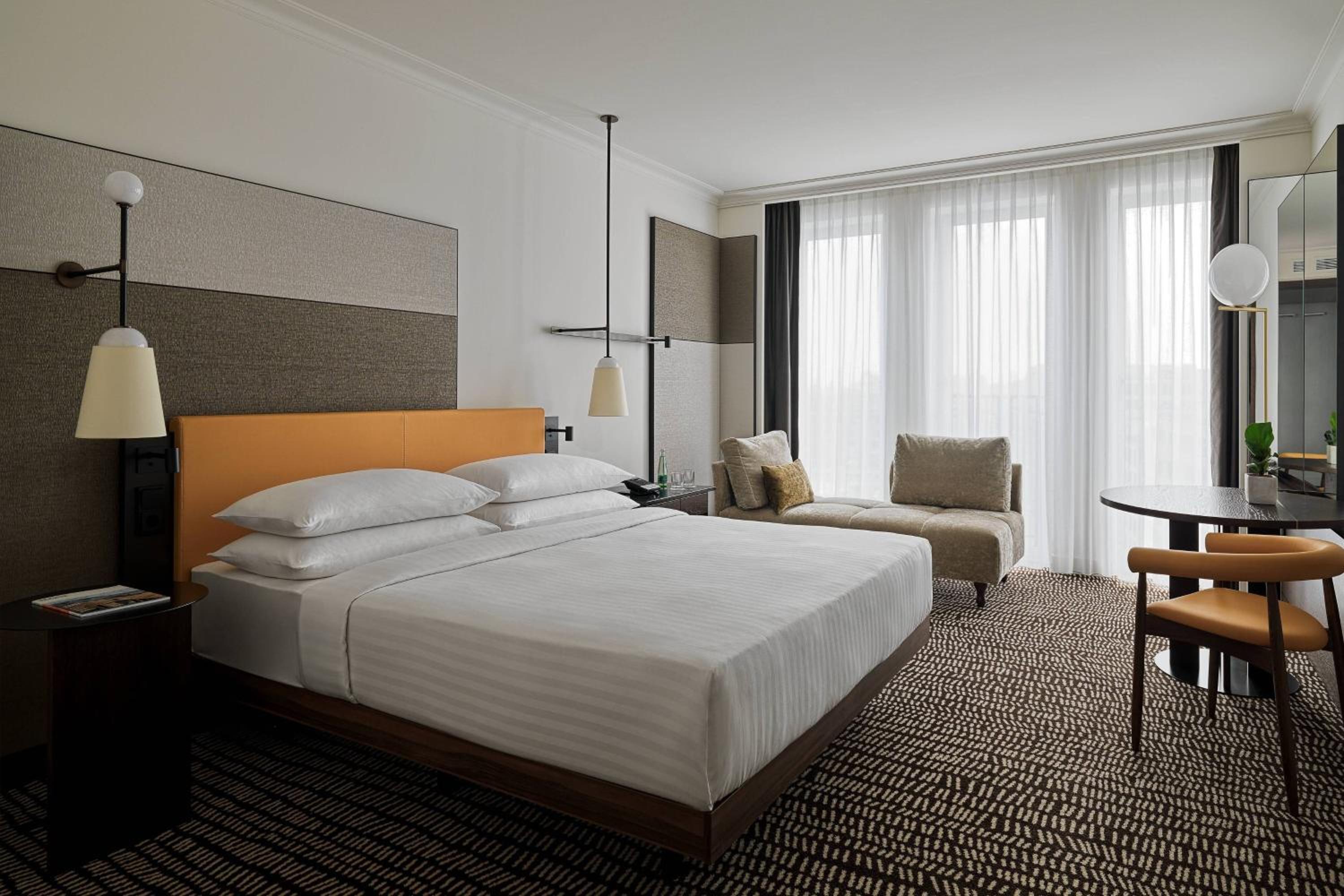 Deluxe Room, 1 King