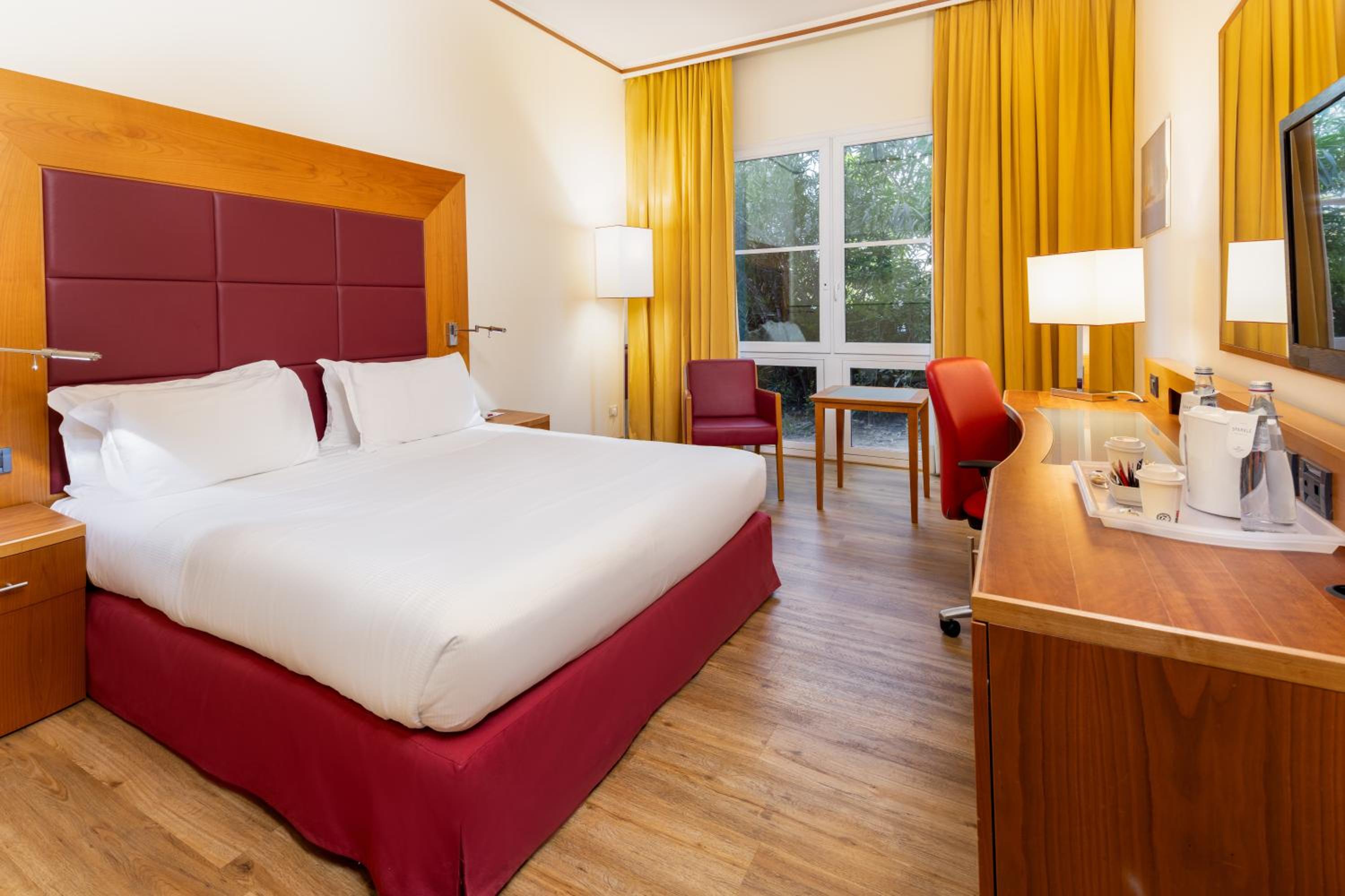 Standard Double Room - Disability Access - Photo 1