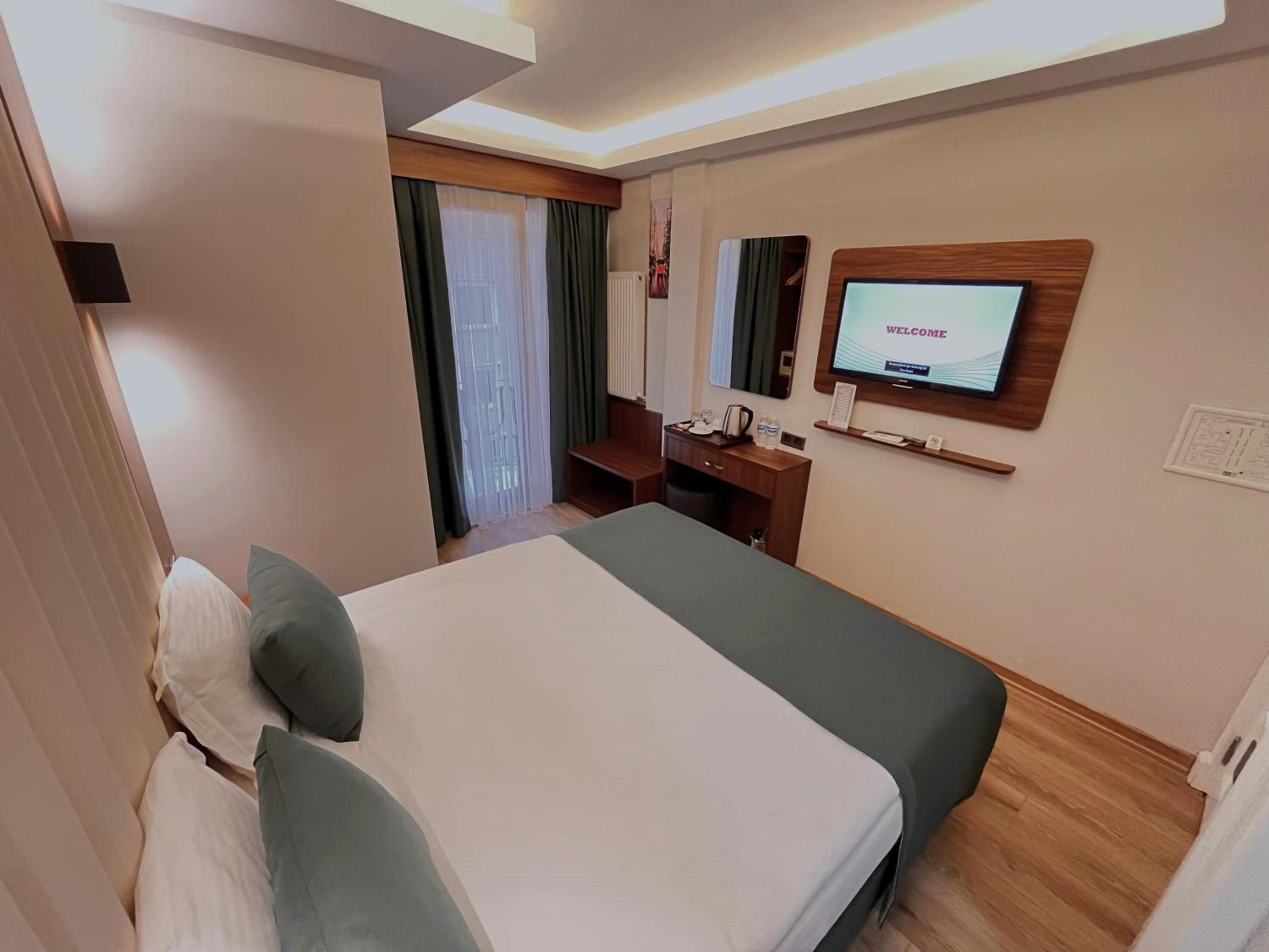 Standard Double Room photo 2
