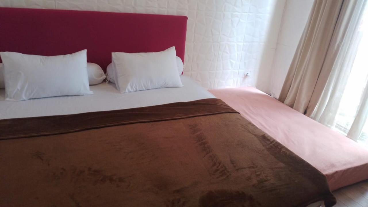 Three-Bedroom Villa photo 1