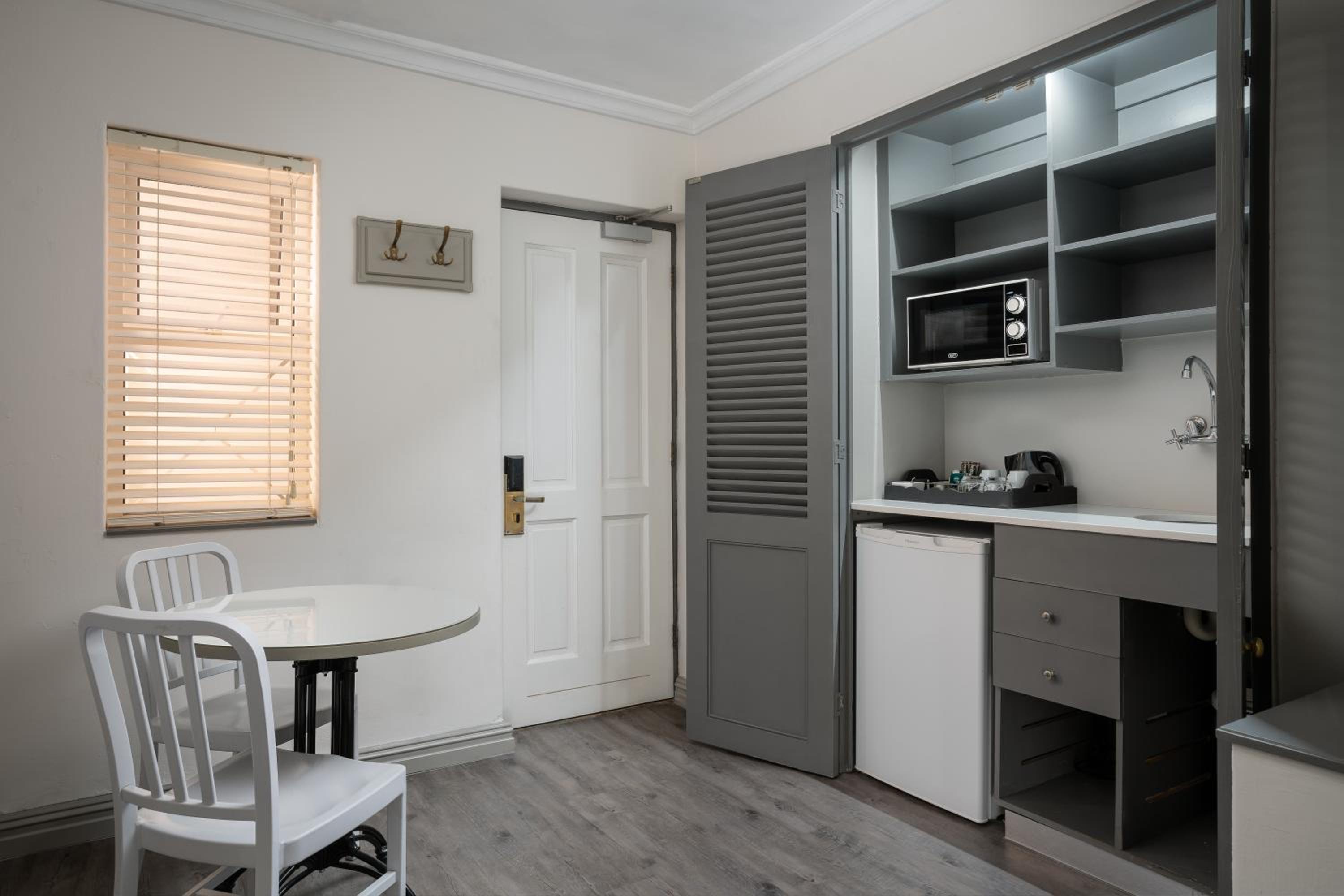 1 Bedroom Executive Suite, 1 King