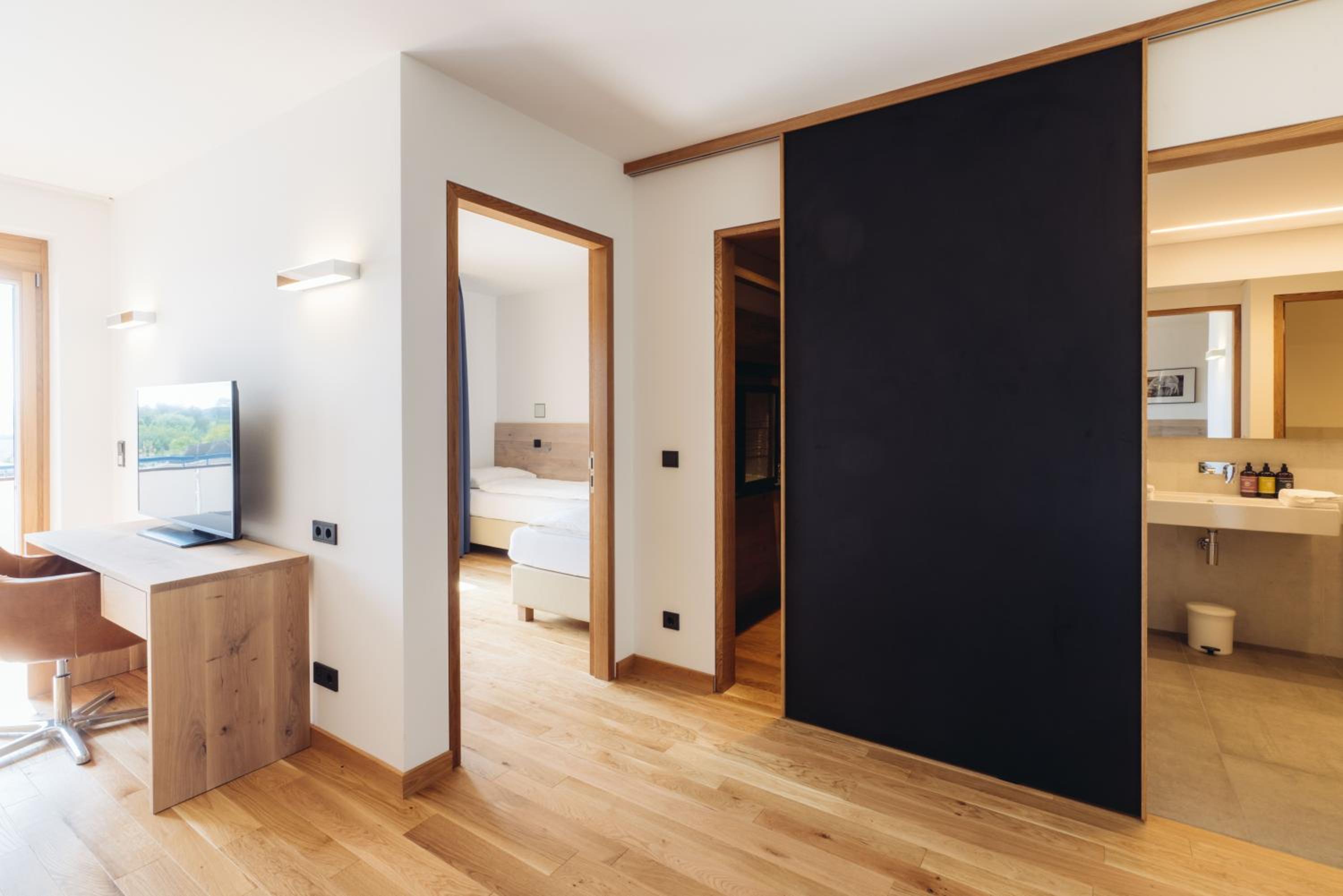 Deluxe Suite photo 1