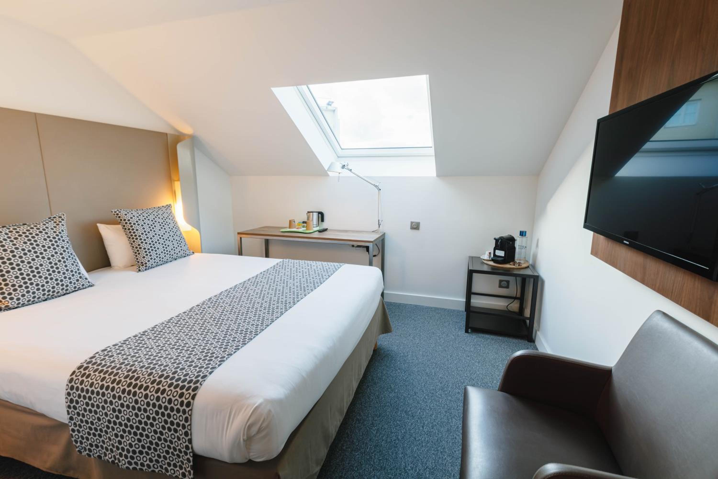 Superior Double Room - Photo 2