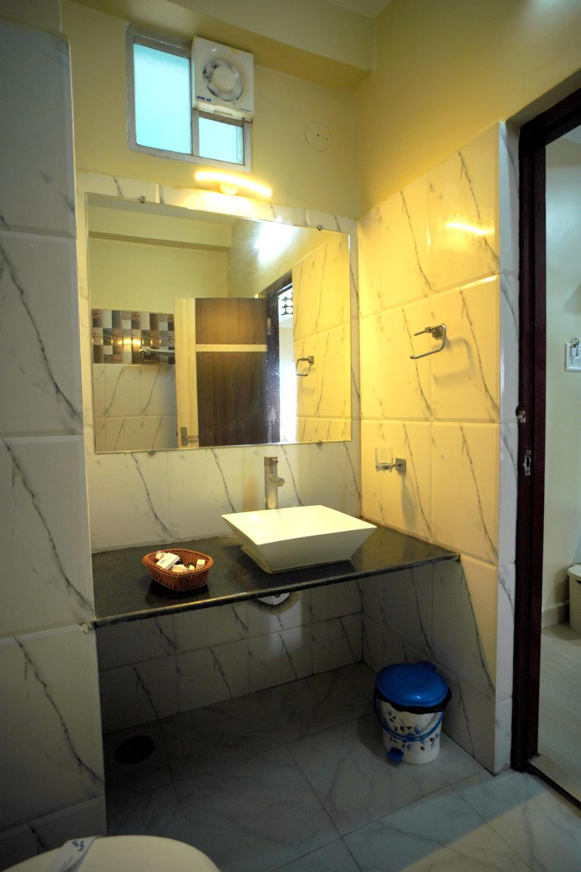 Deluxe Room - Photo 2