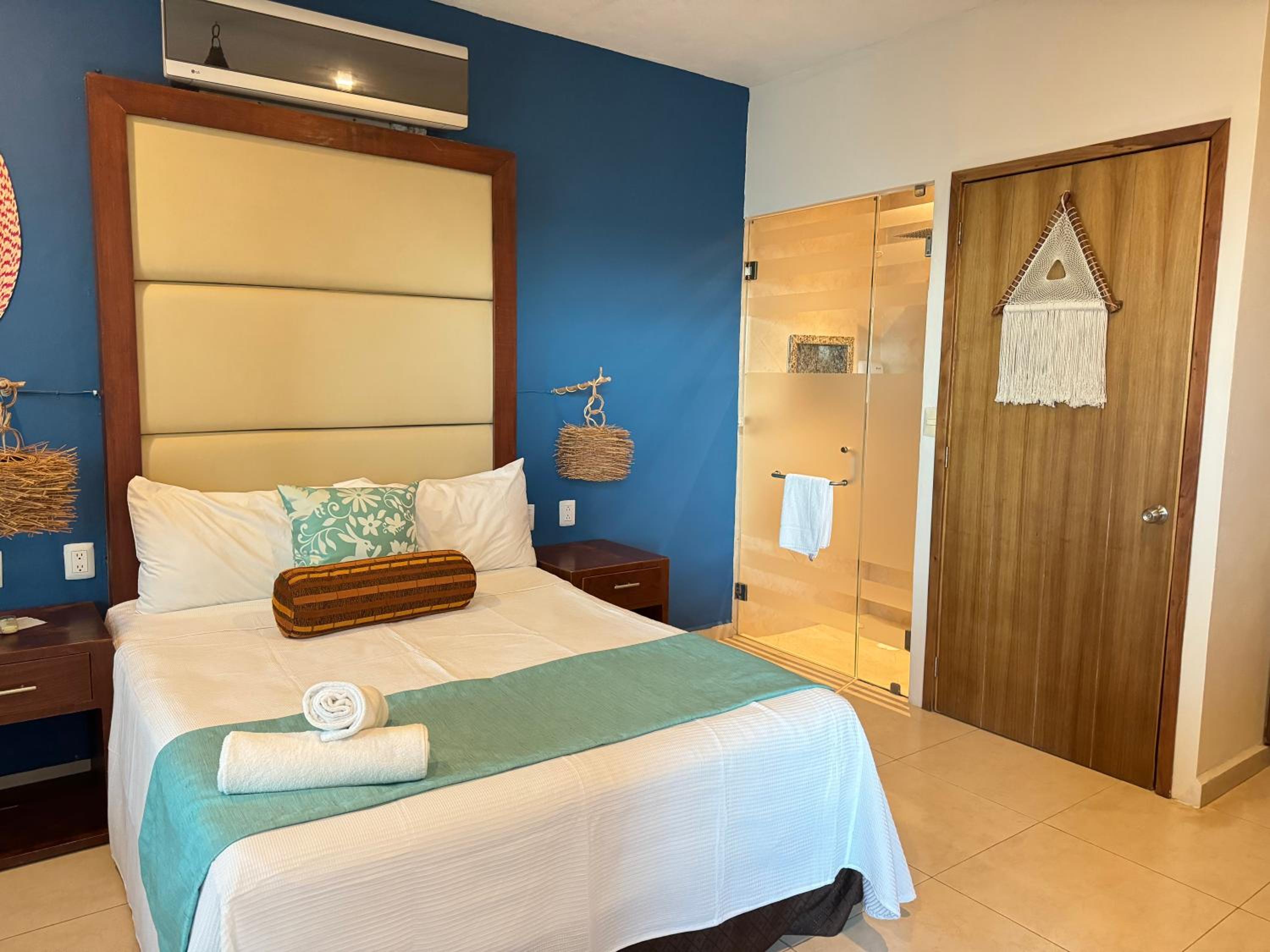 Superior Queen Room photo 1