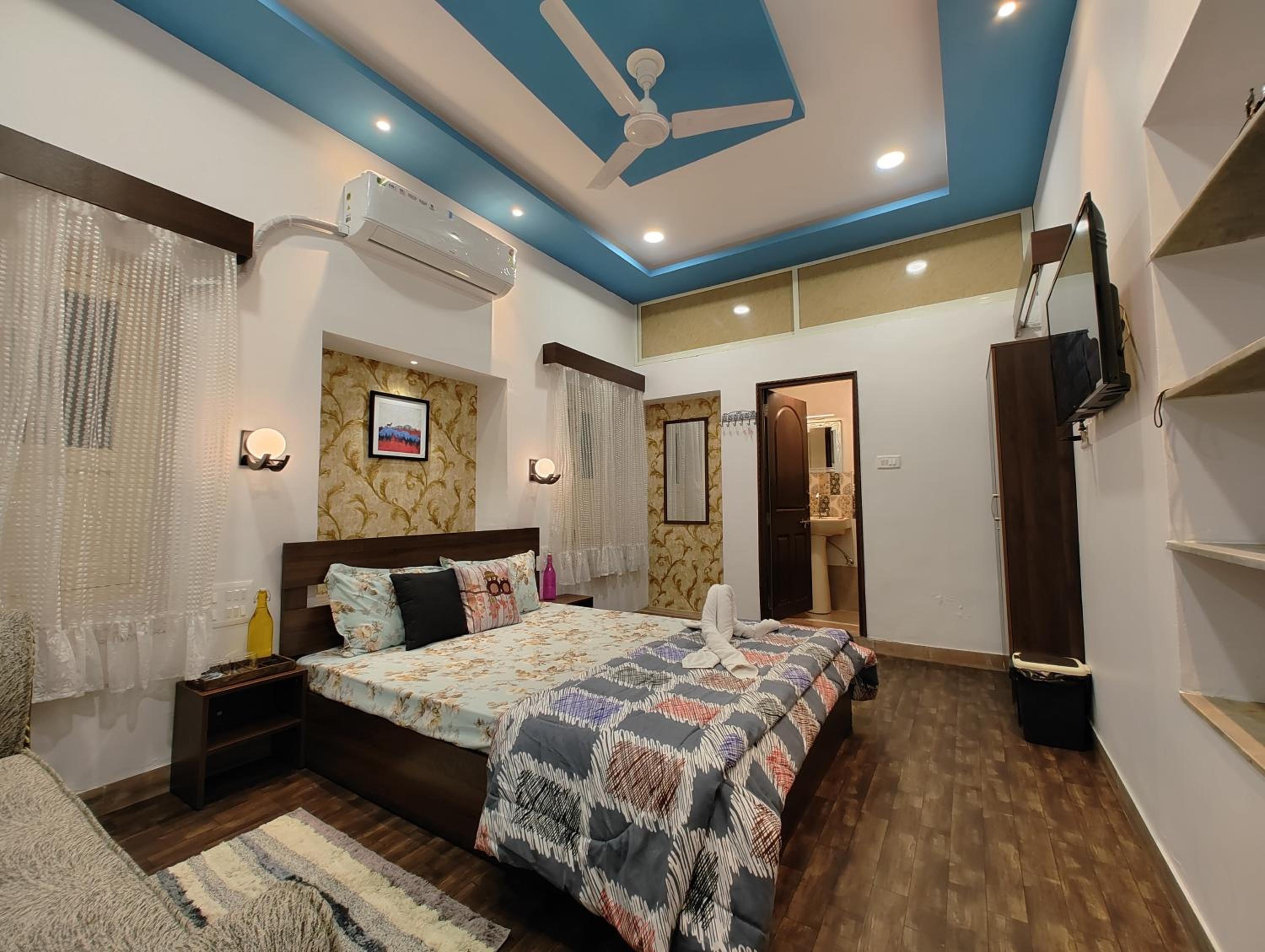 Double Room with Private Bathroom photo 1
