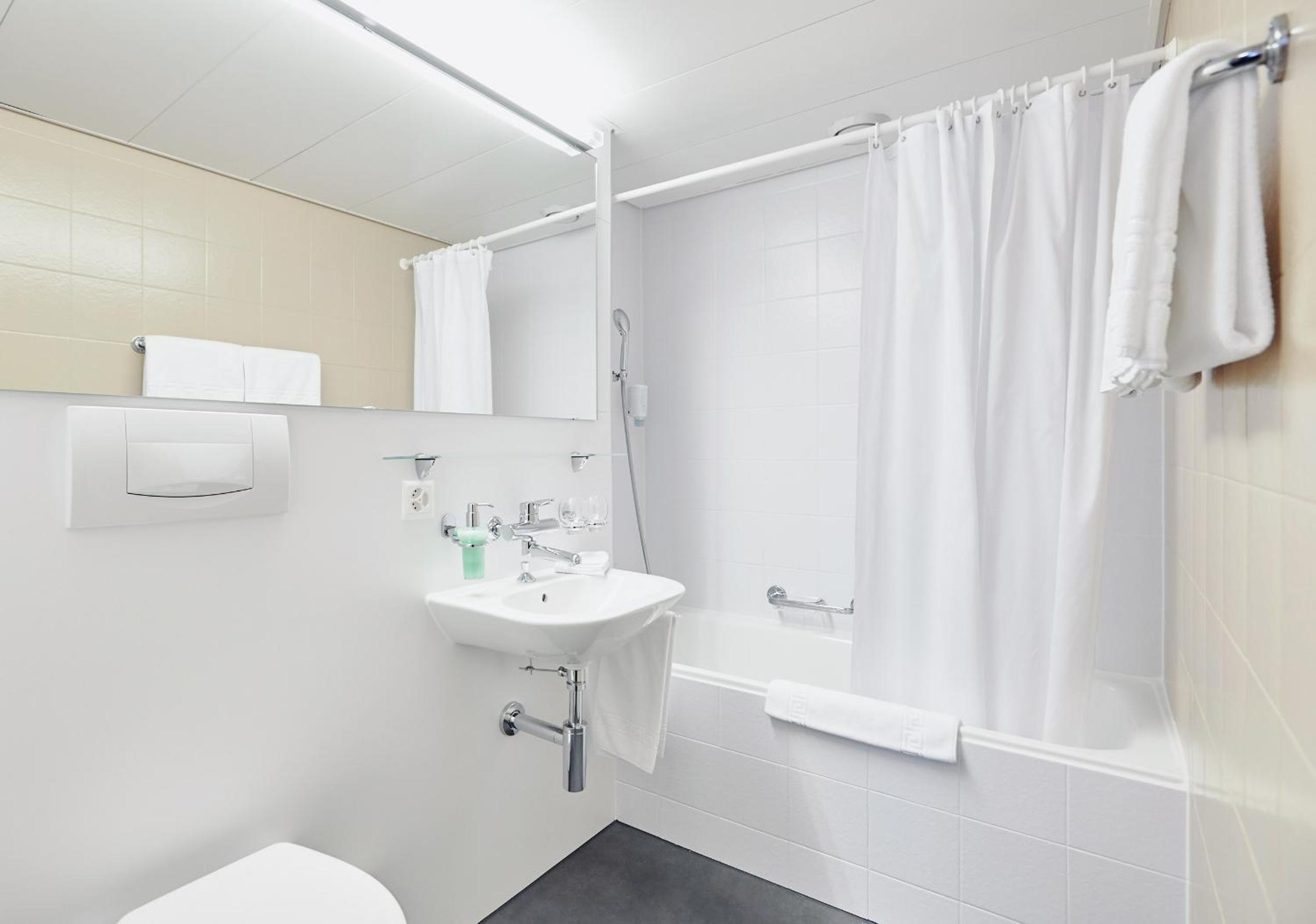 Single Room - Photo 3