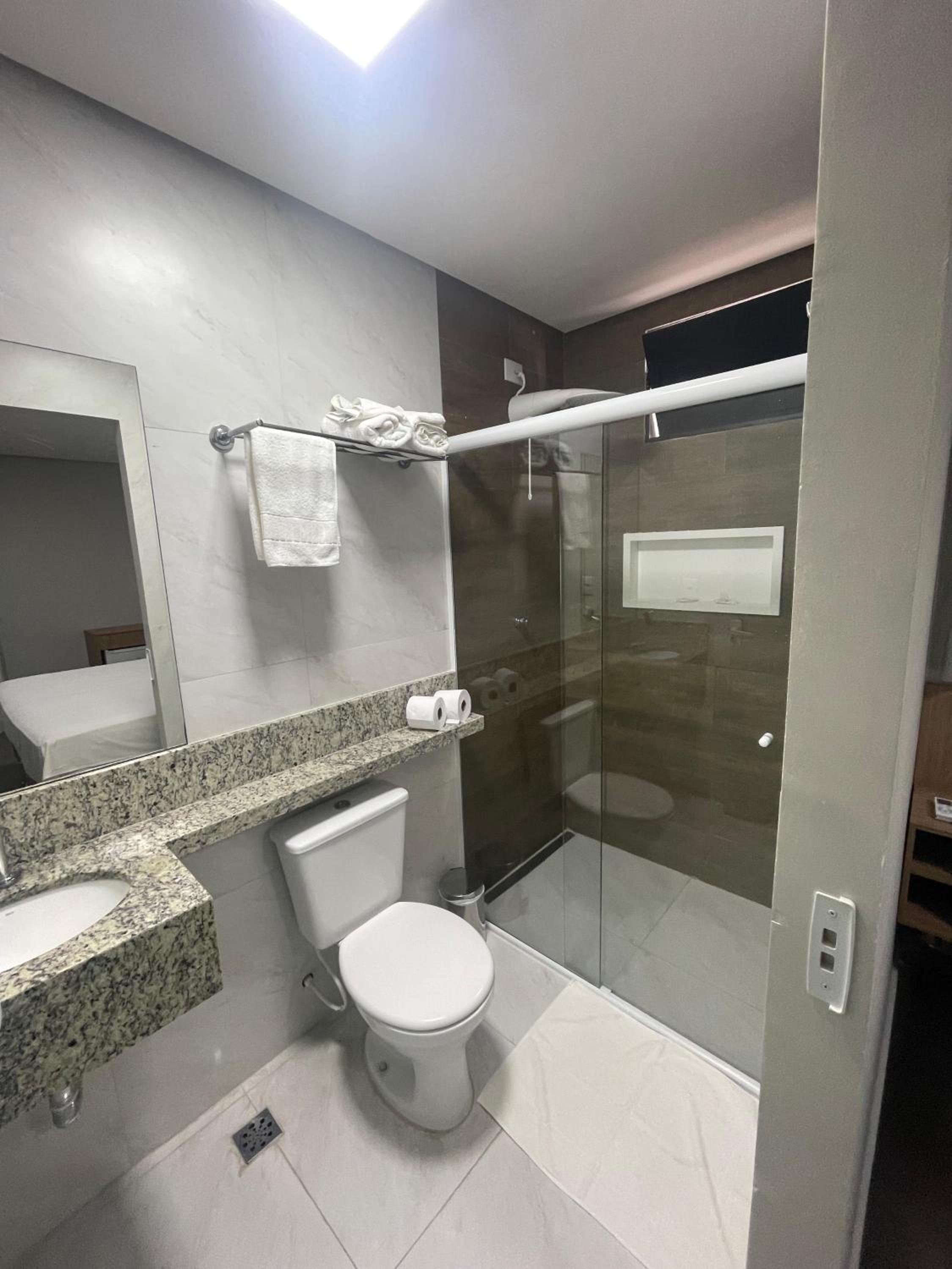 Budget Double Room - Photo 3