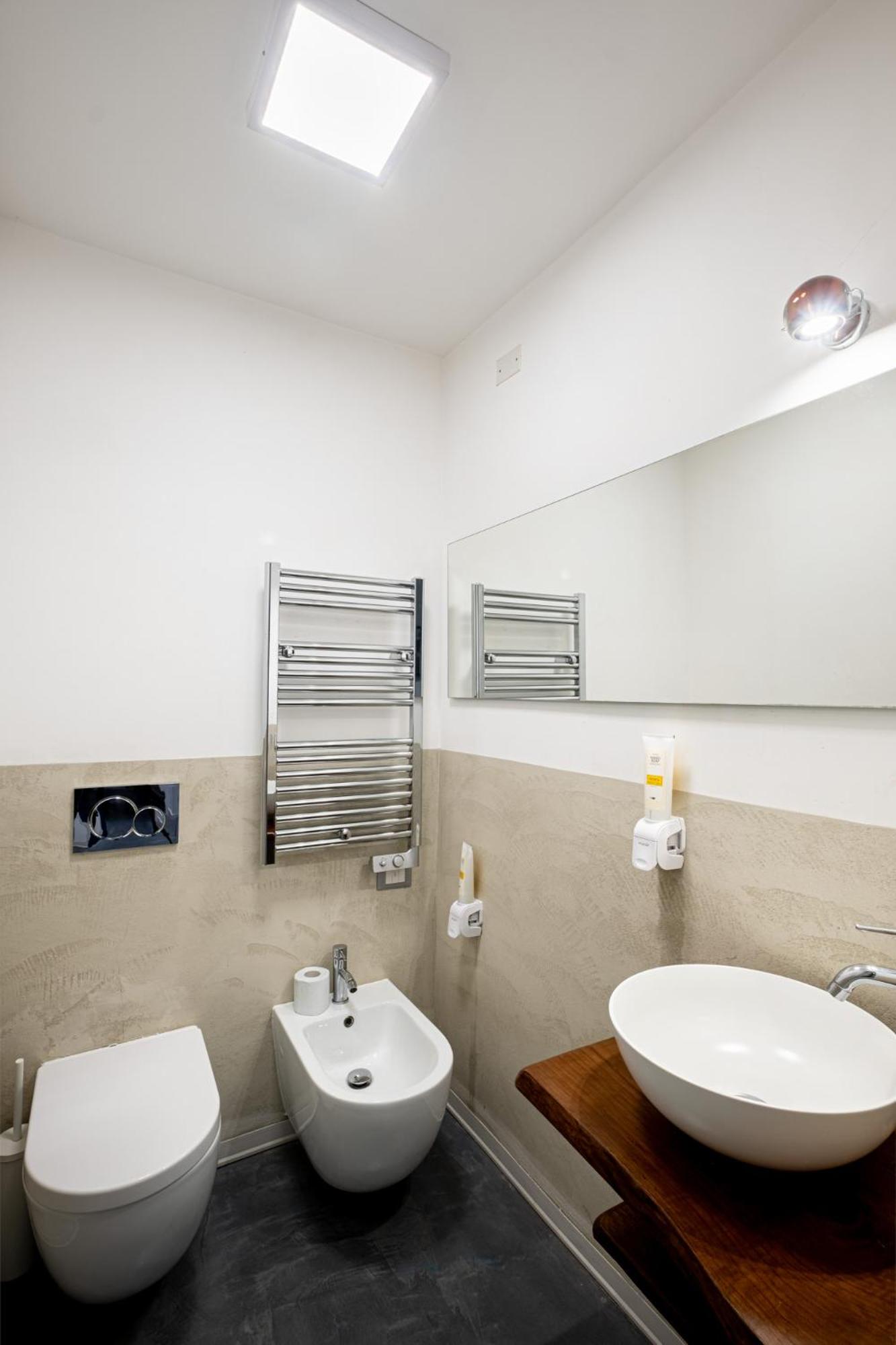 Suite with Spa Bath photo 3