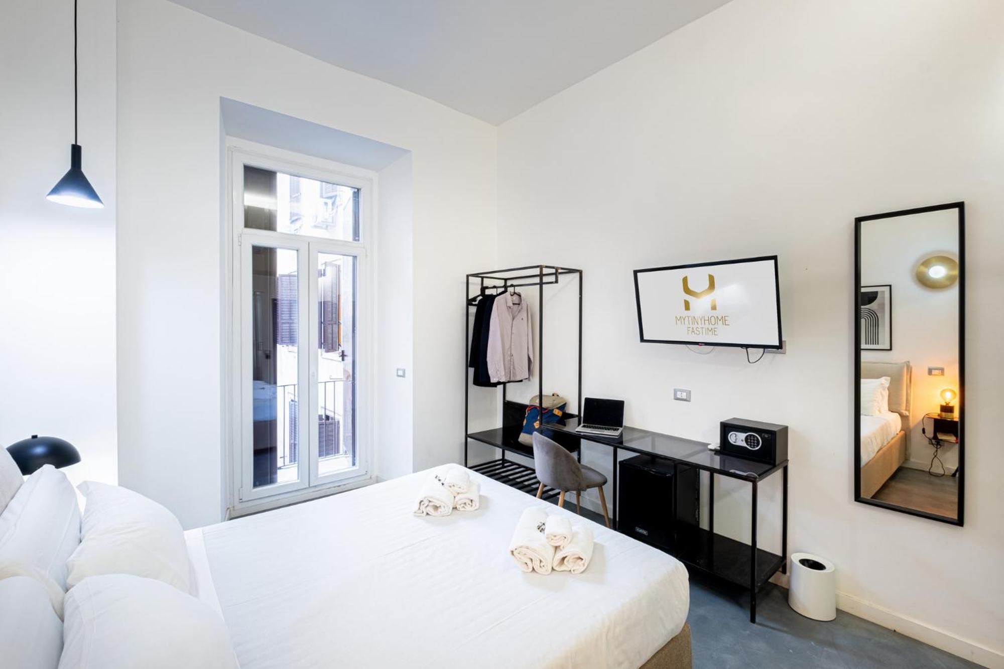 Deluxe King Room photo 2
