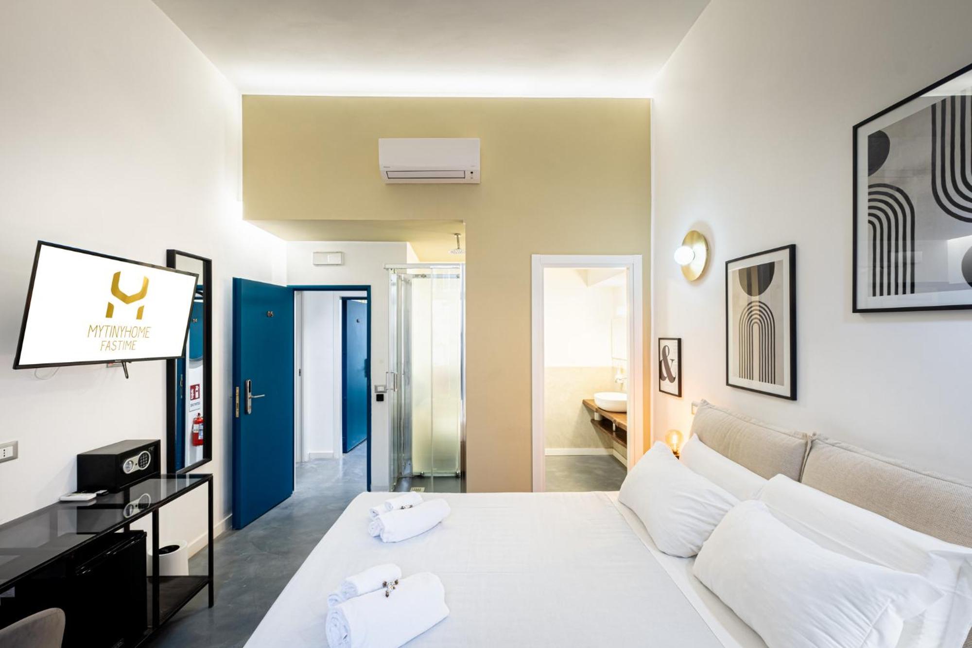 Deluxe King Room photo 3
