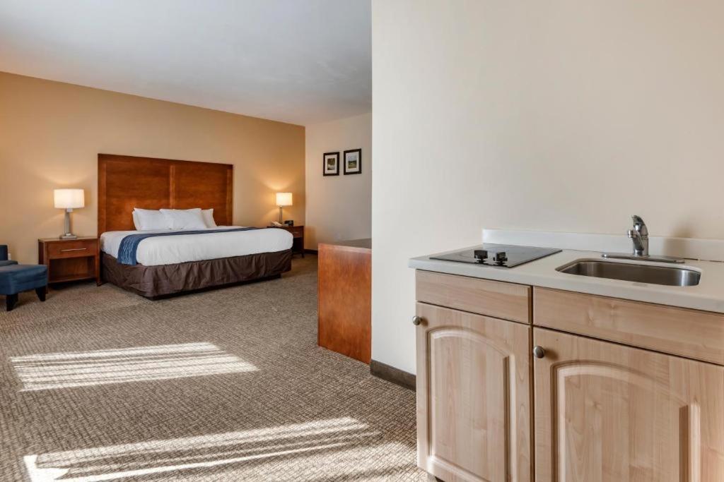 King Room - Accessible/Non Smoking photo 3