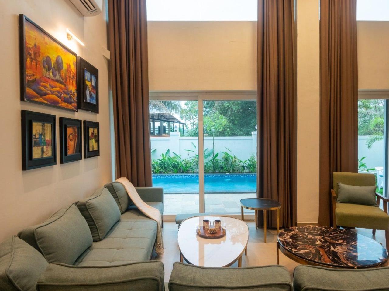 Villa photo 1