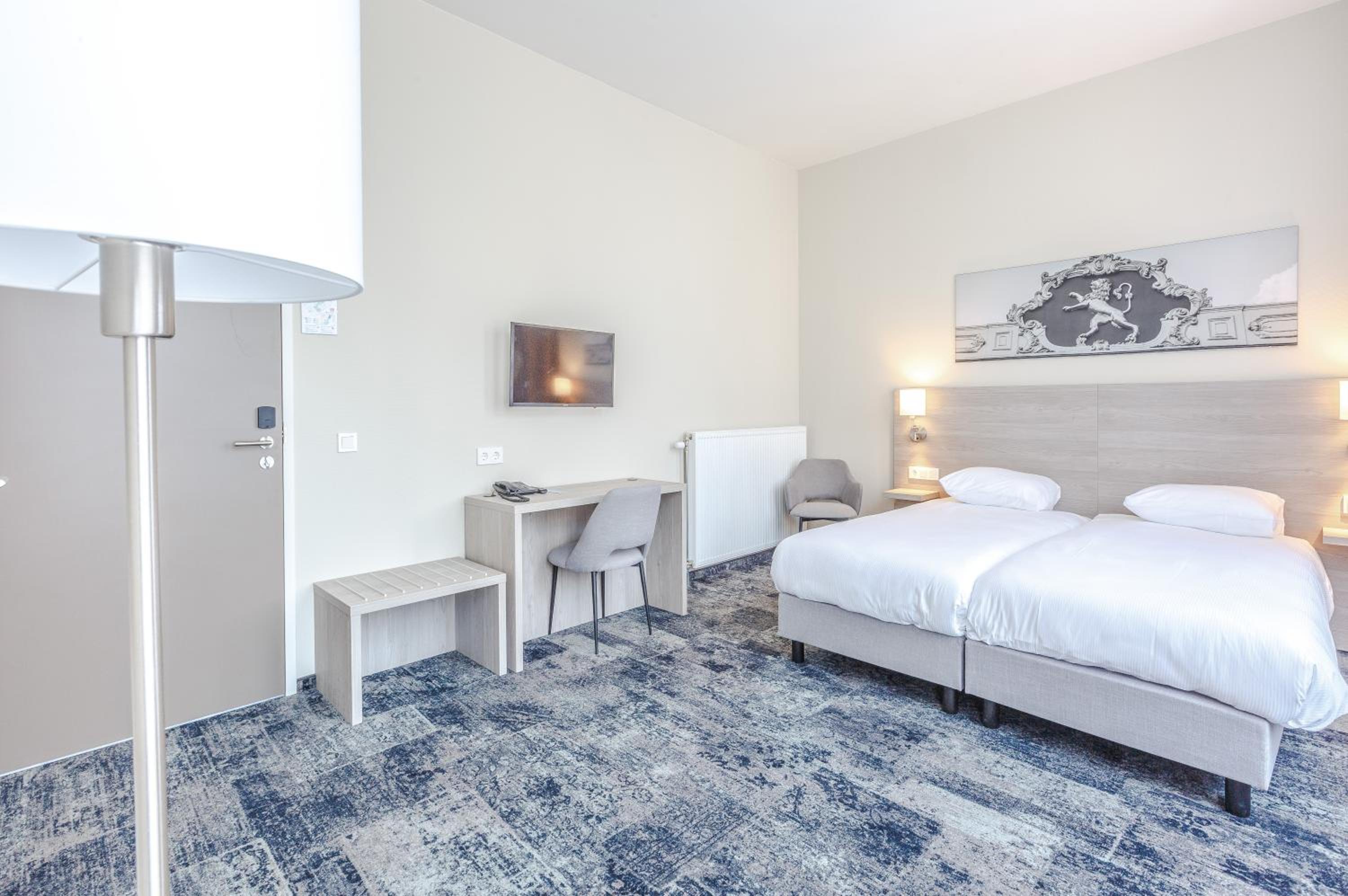 Double Room - Photo 10