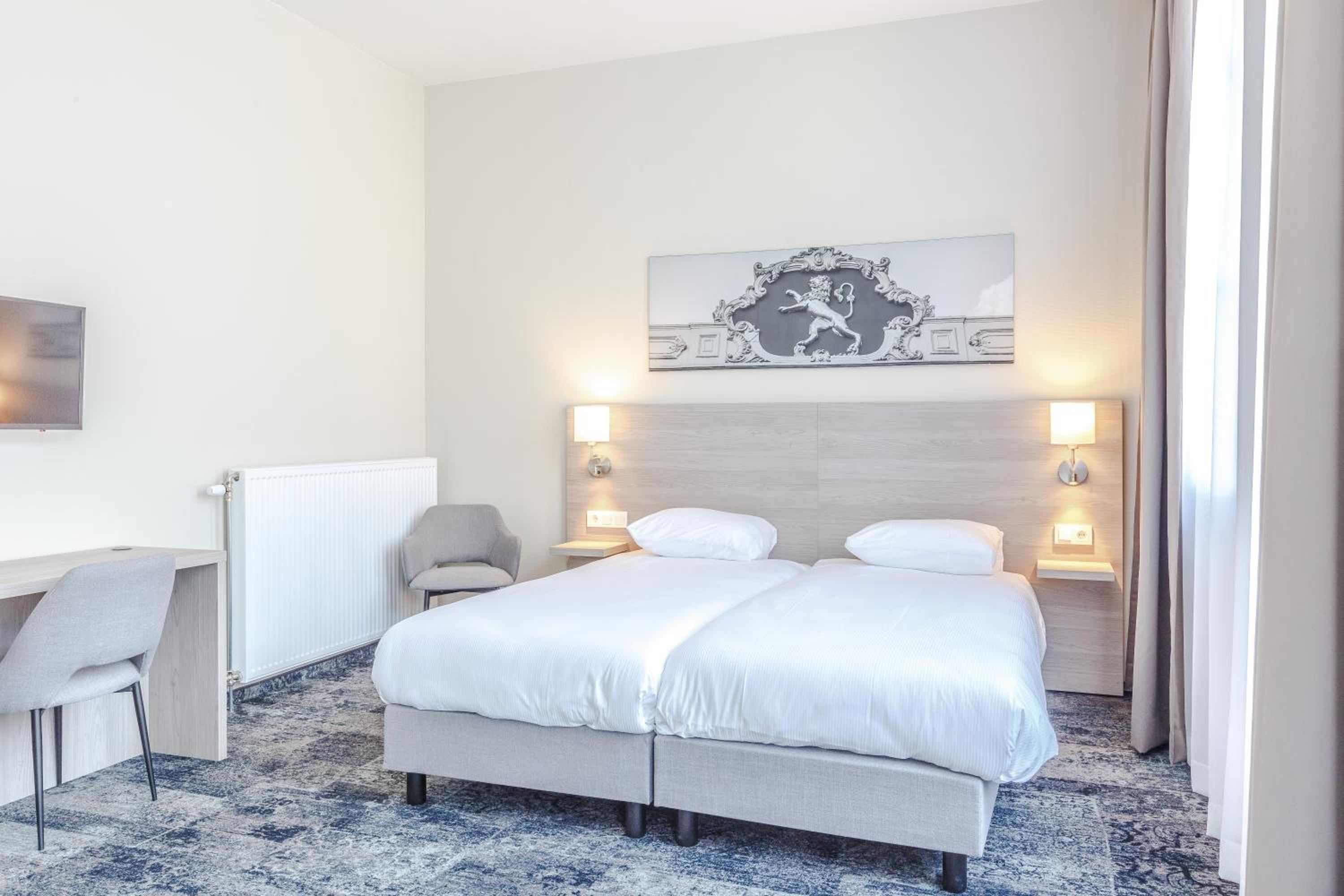 Double Room - Photo 8