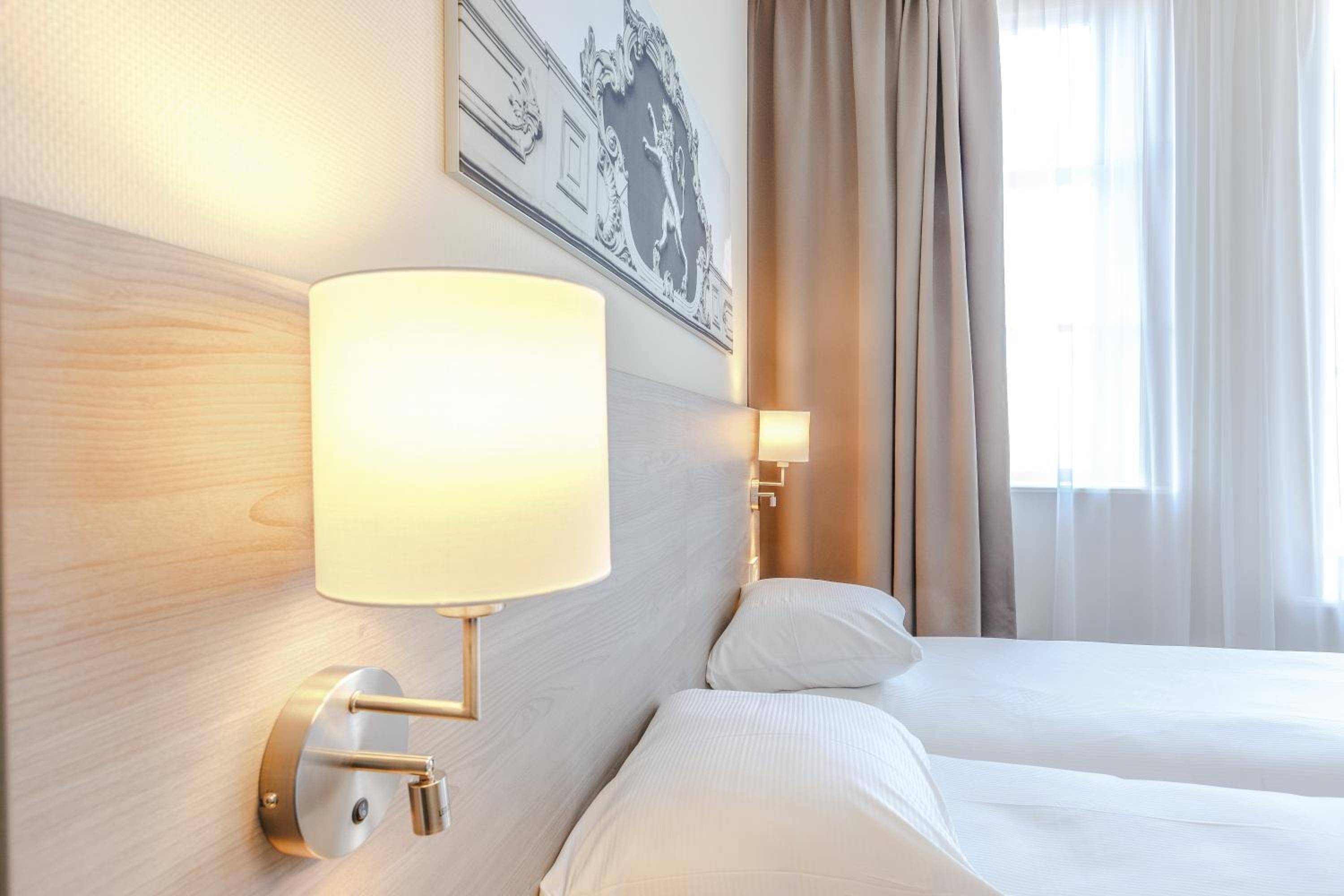 Double Room - Photo 7