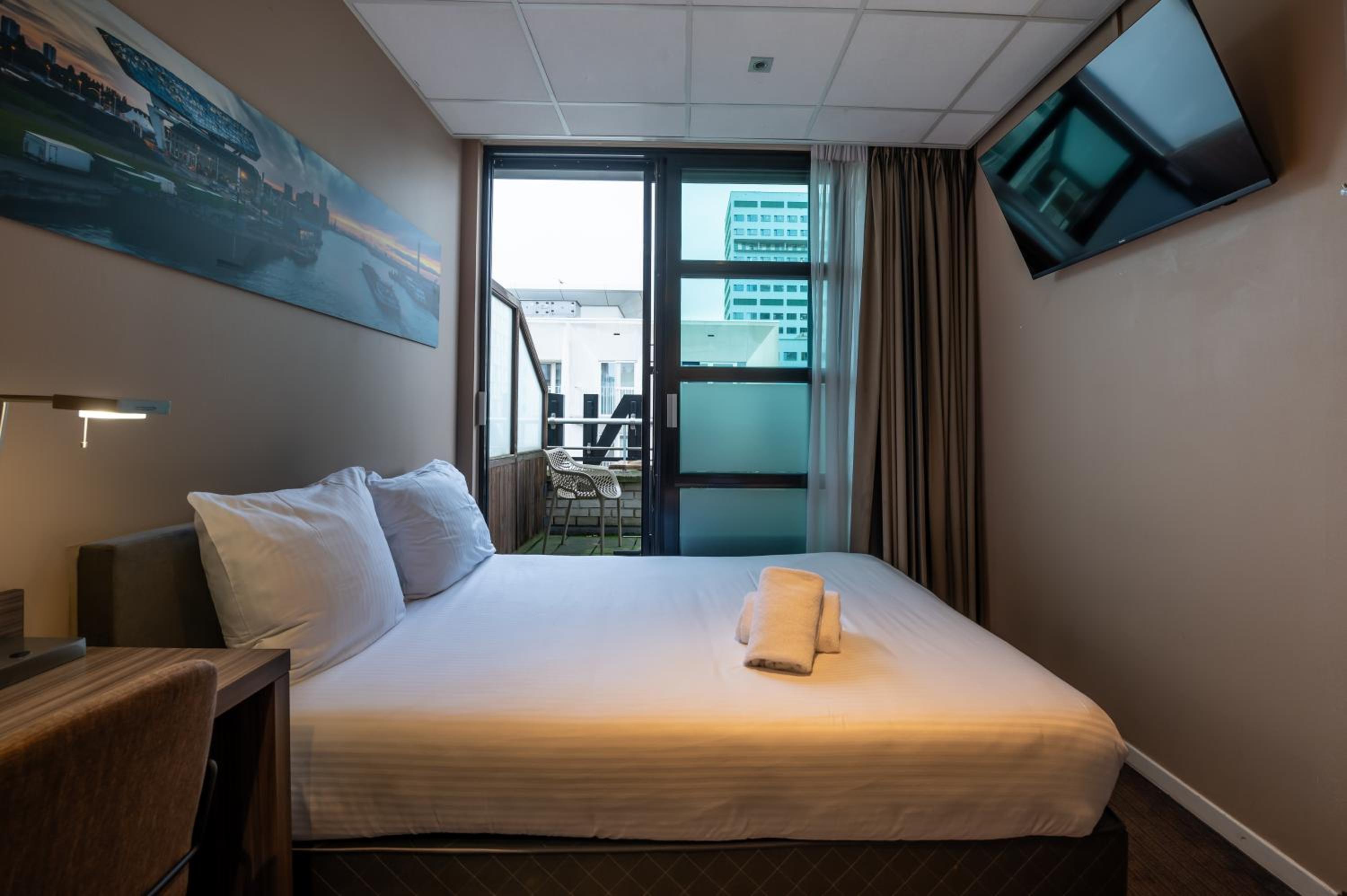 Small Double Room photo 1