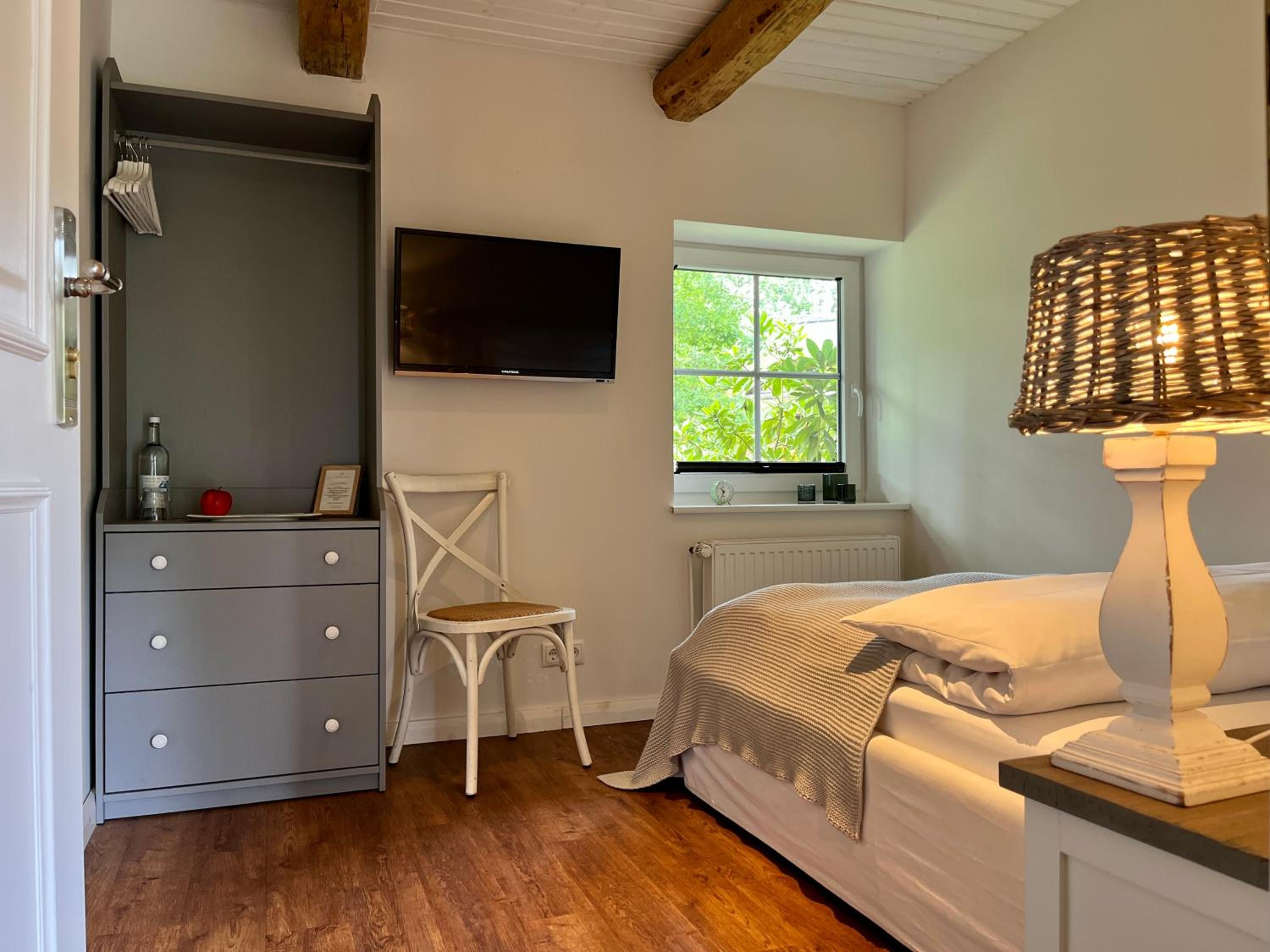 Single Room photo 1