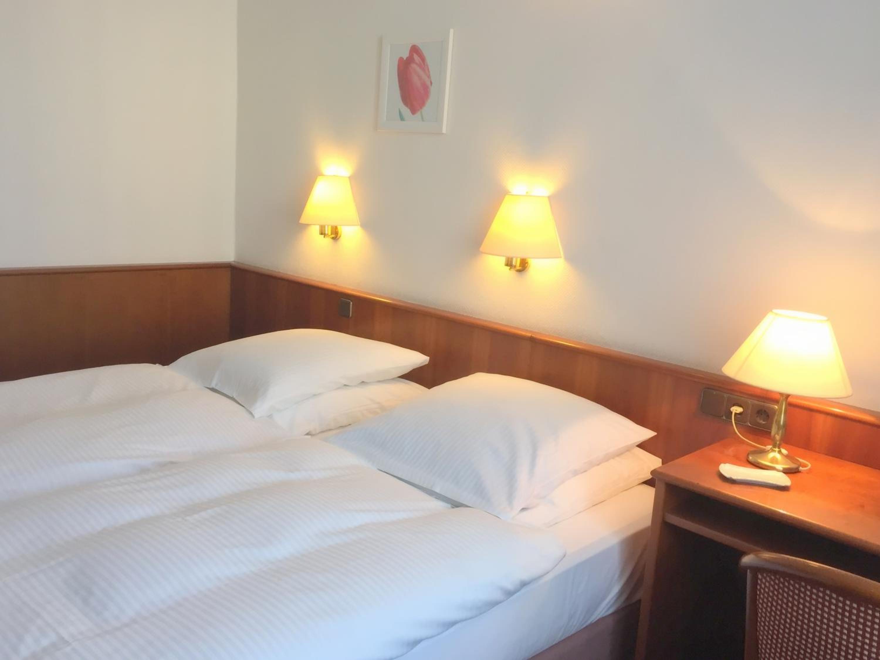 Standard Double or Twin Room - Nonsmoking - Photo 1