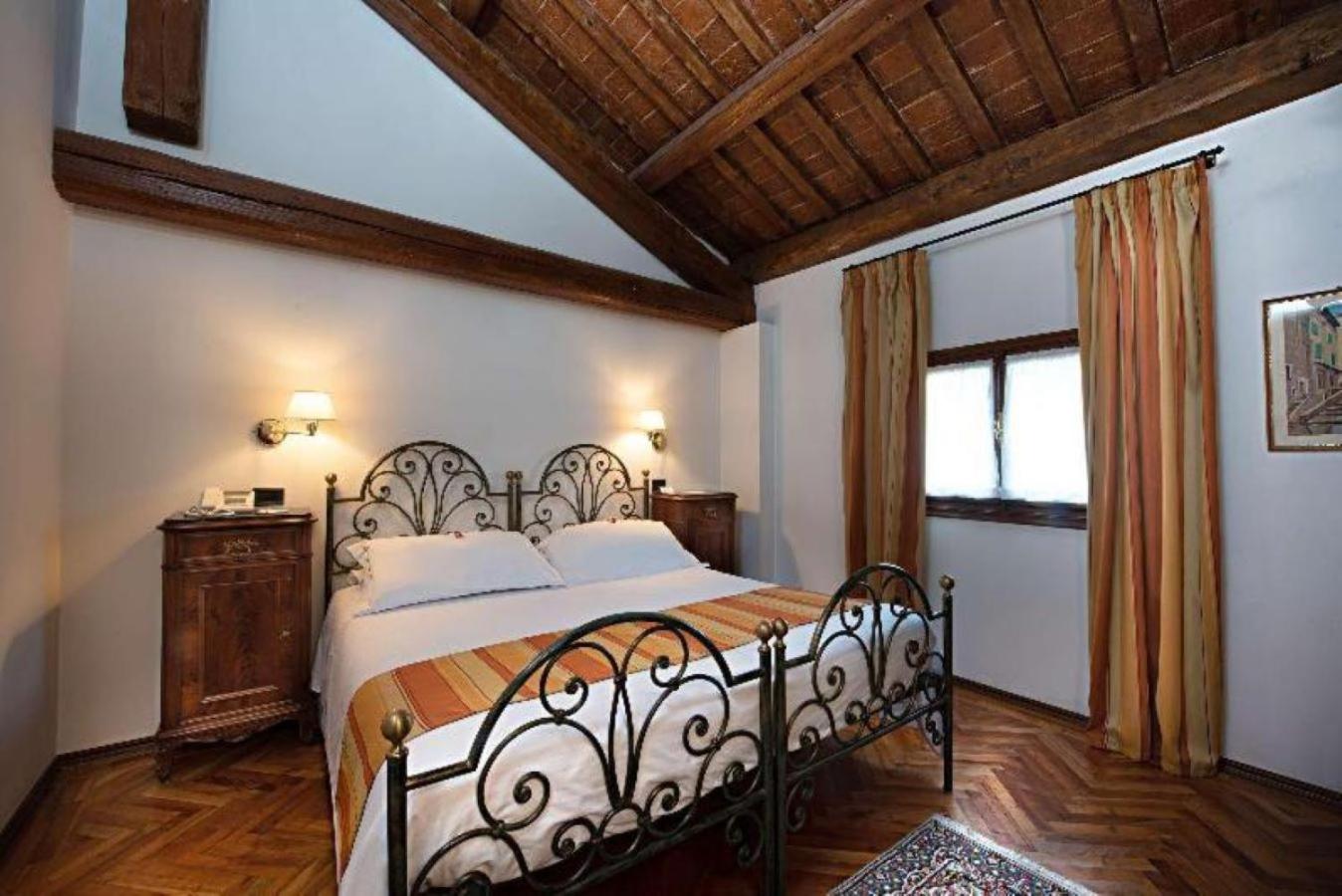 Economy Double Or Twin Room photo 1