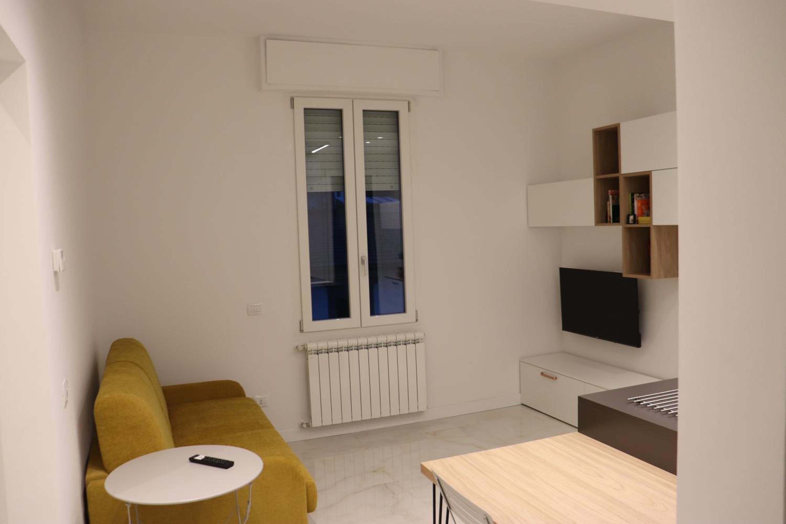 One-Bedroom Apartment photo 1