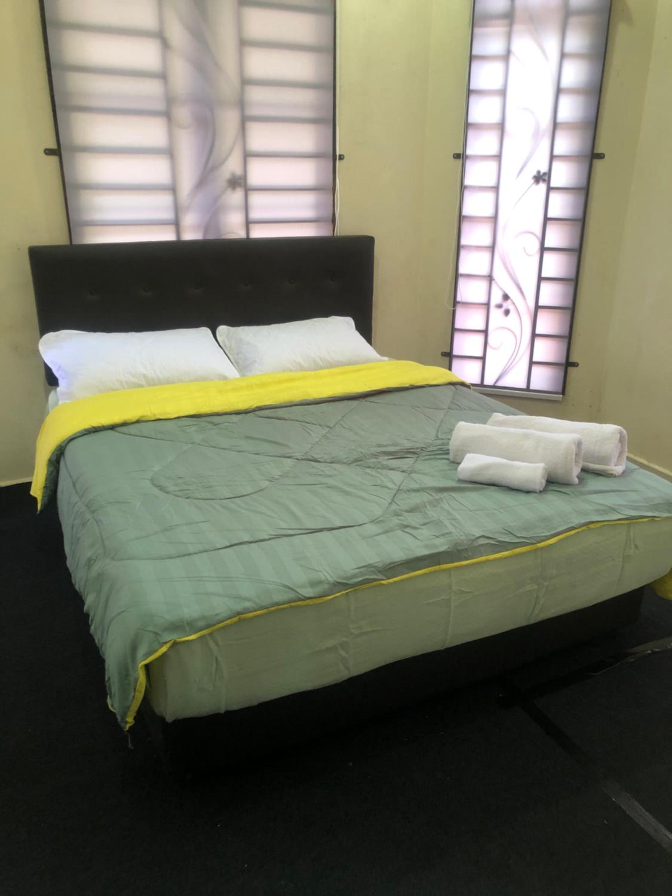 Standard Twin Room With Shared Bathroom photo 3
