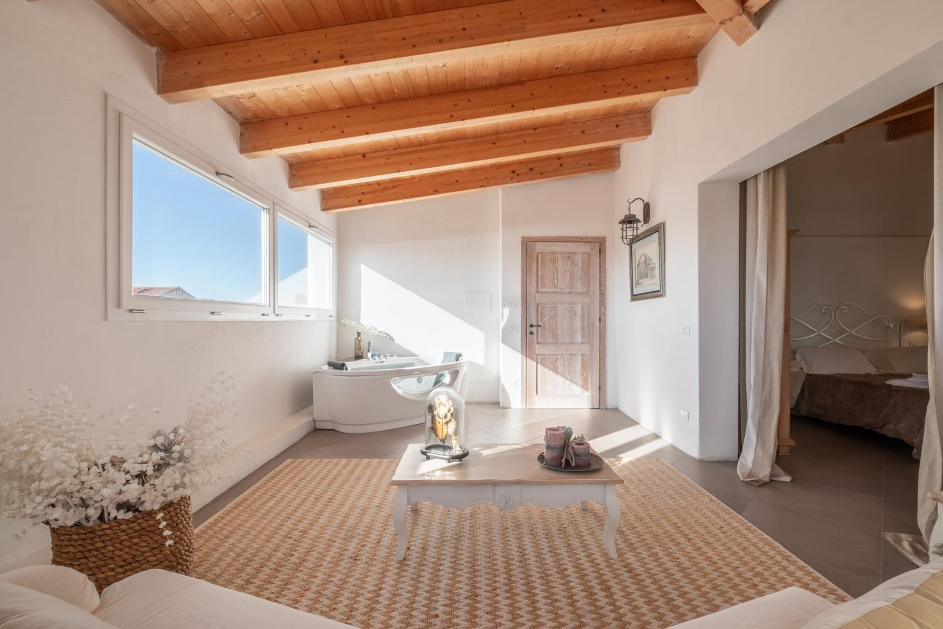 King Room with Spa Bath
