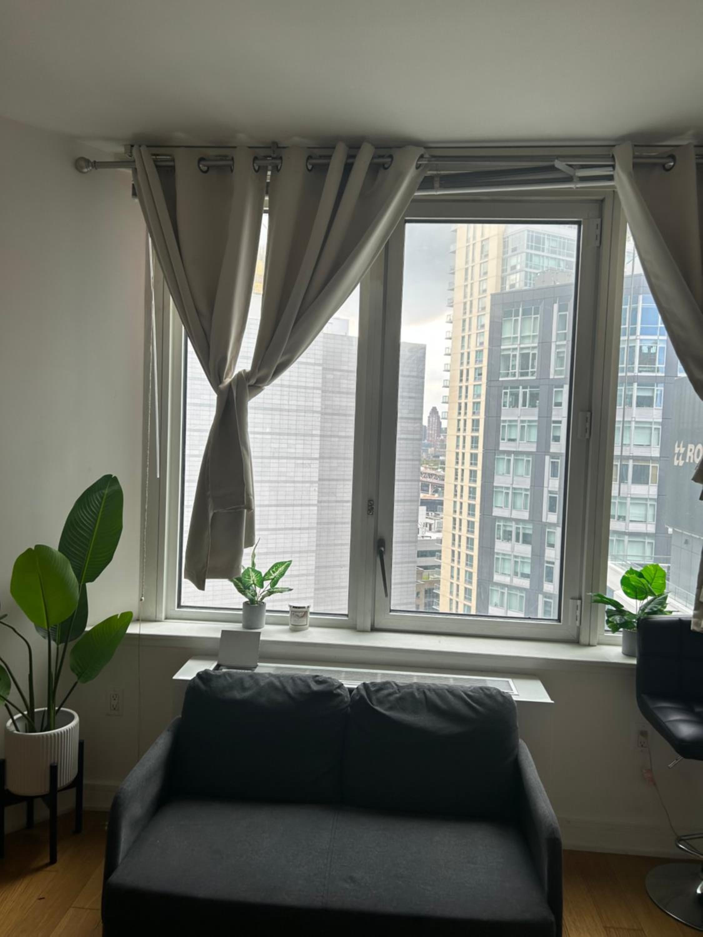 One-Bedroom Apartment photo 3
