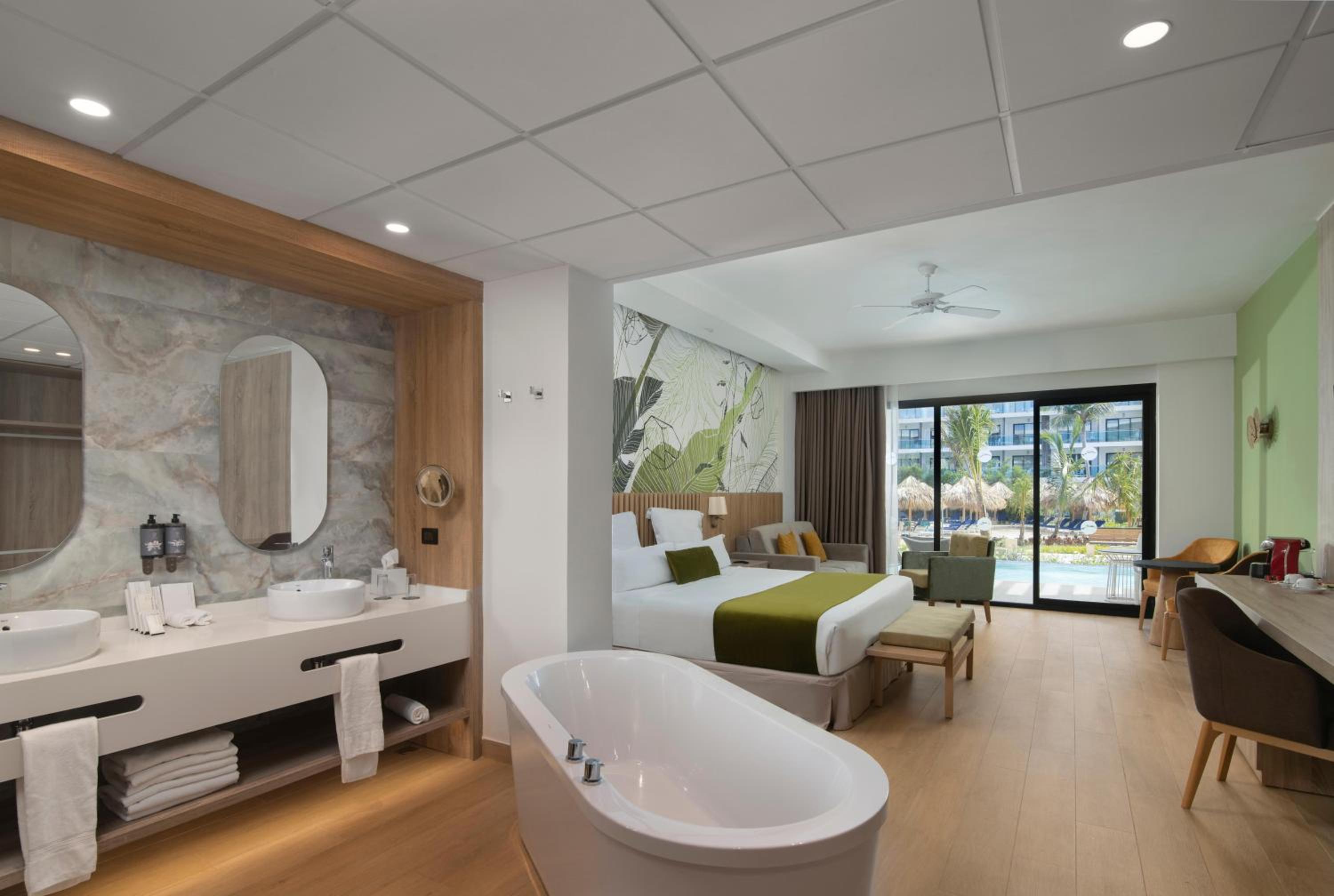 Junior Suite Swim Out Garden View - Photo 11