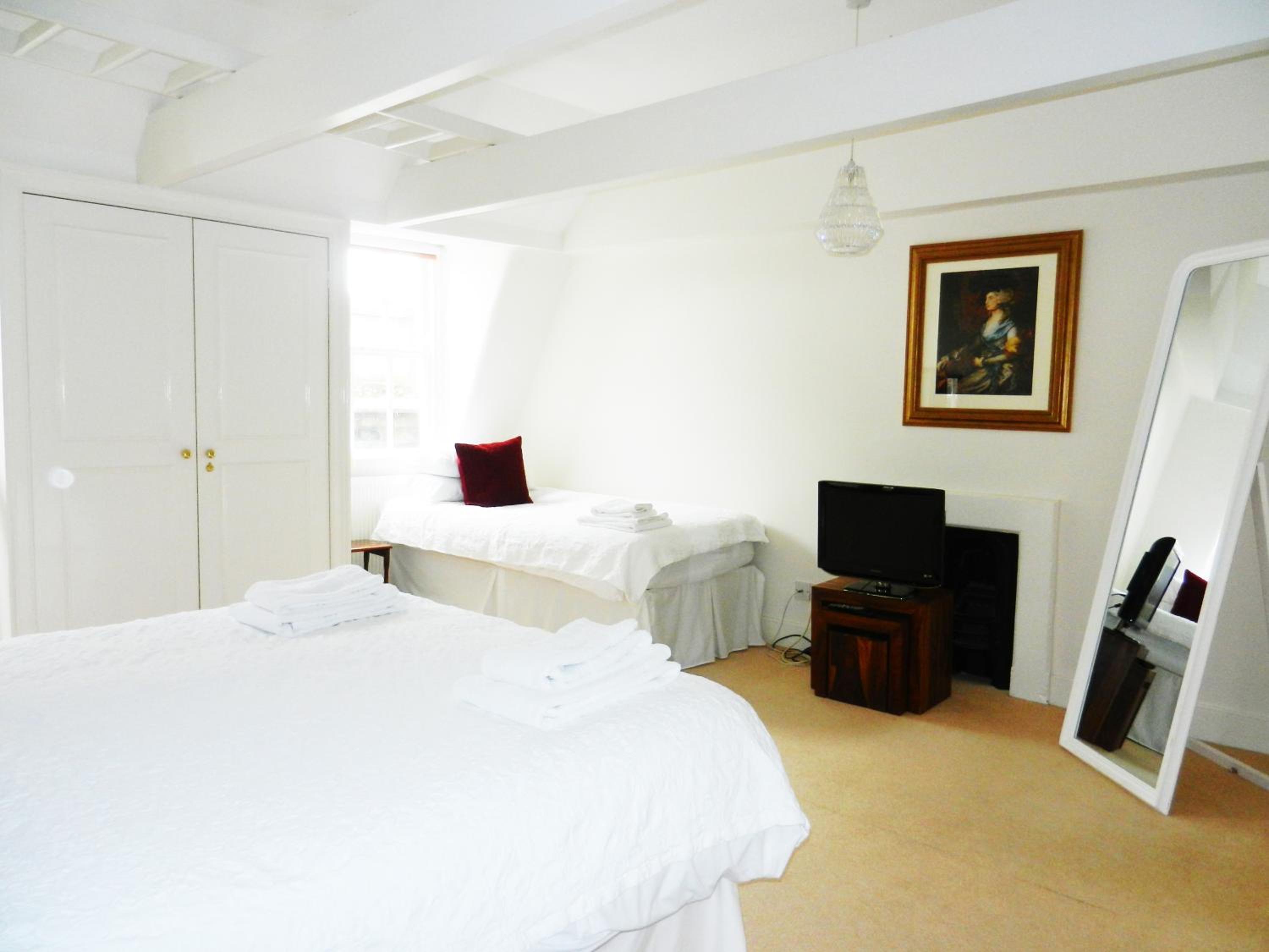 Apartment - Photo 45