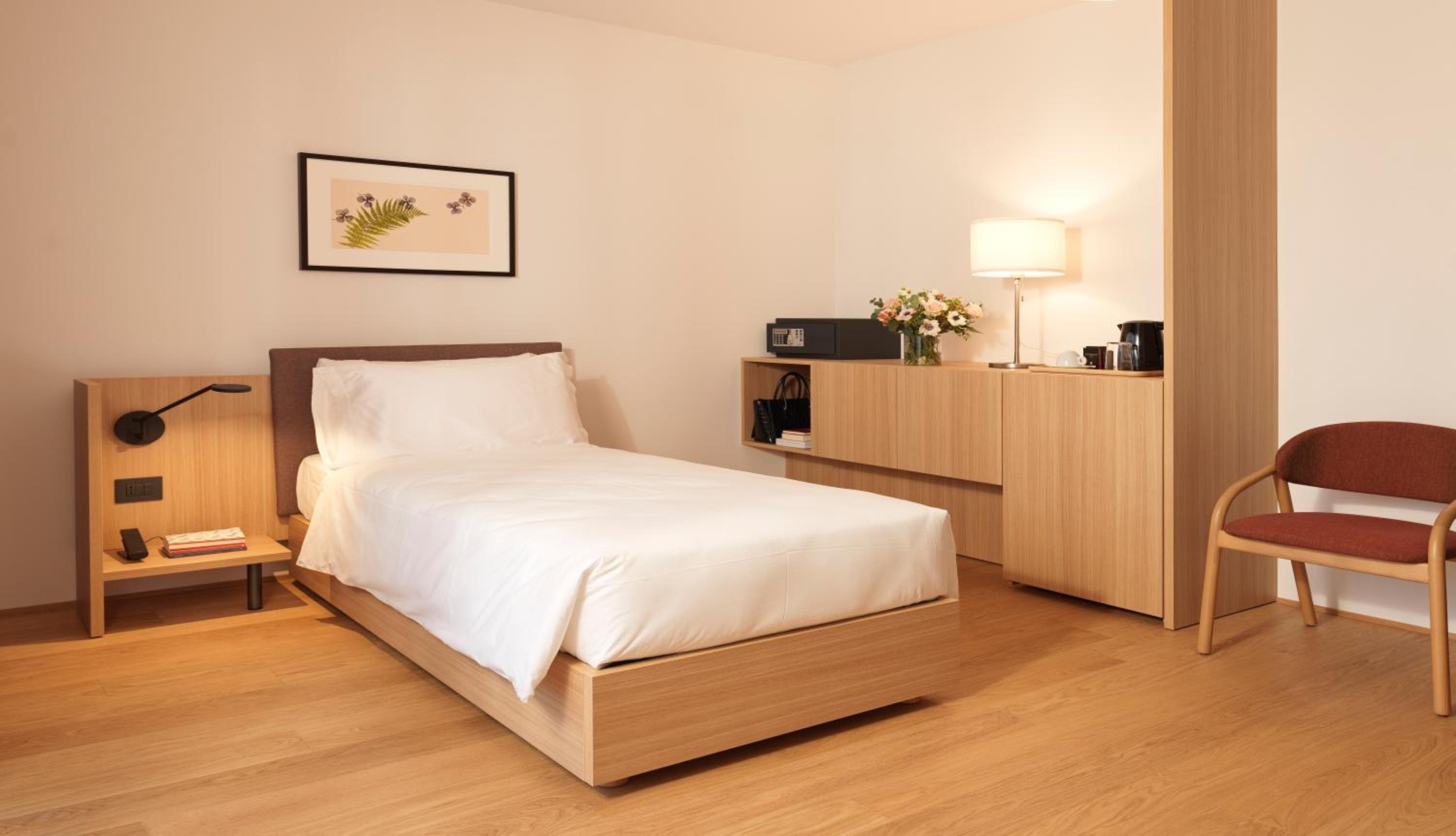 Large Single Room photo 1