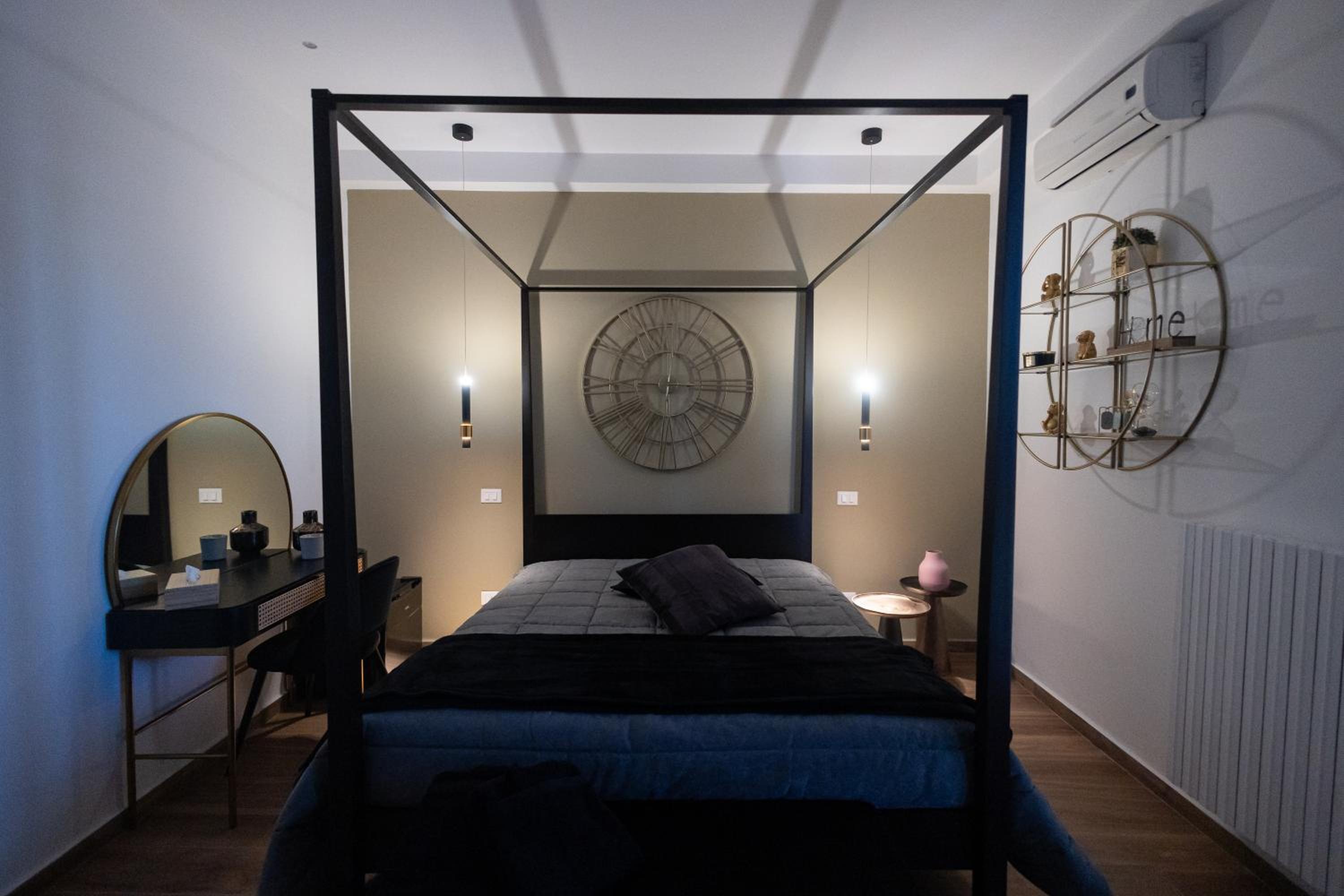 Deluxe Double Room with Balcony photo 1