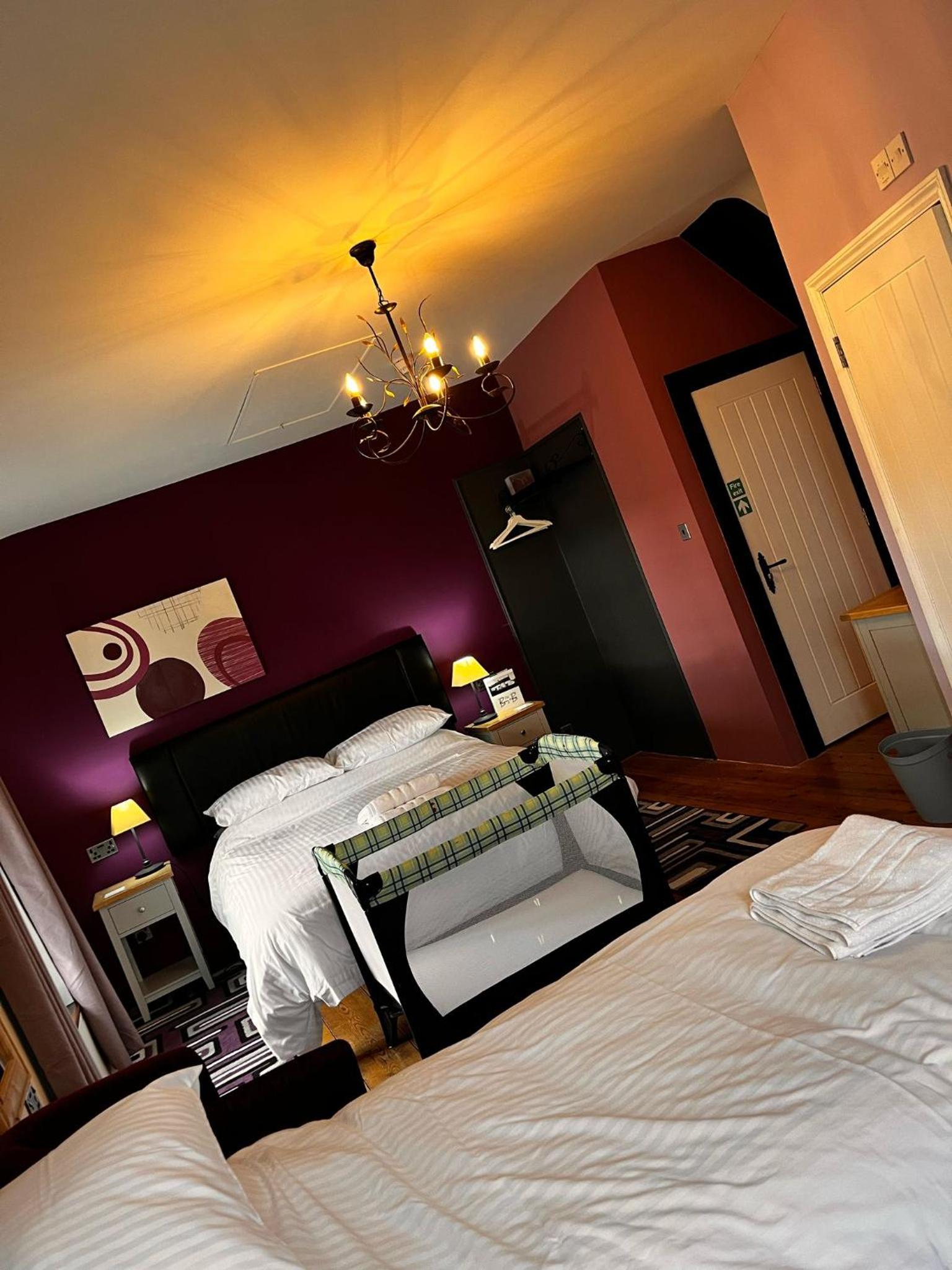 Family Room 2 - Photo 9