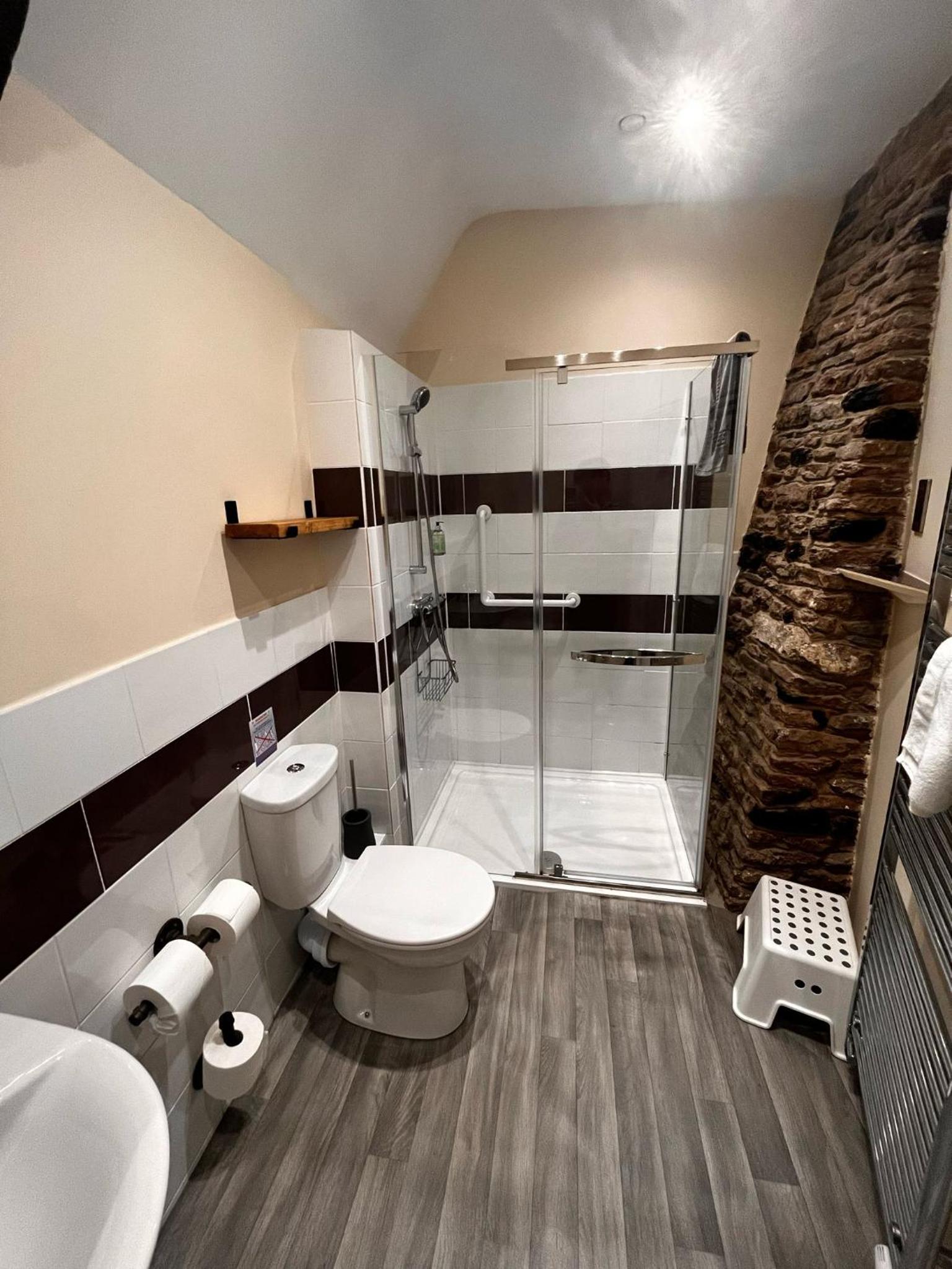 Family Room 2 - Photo 4