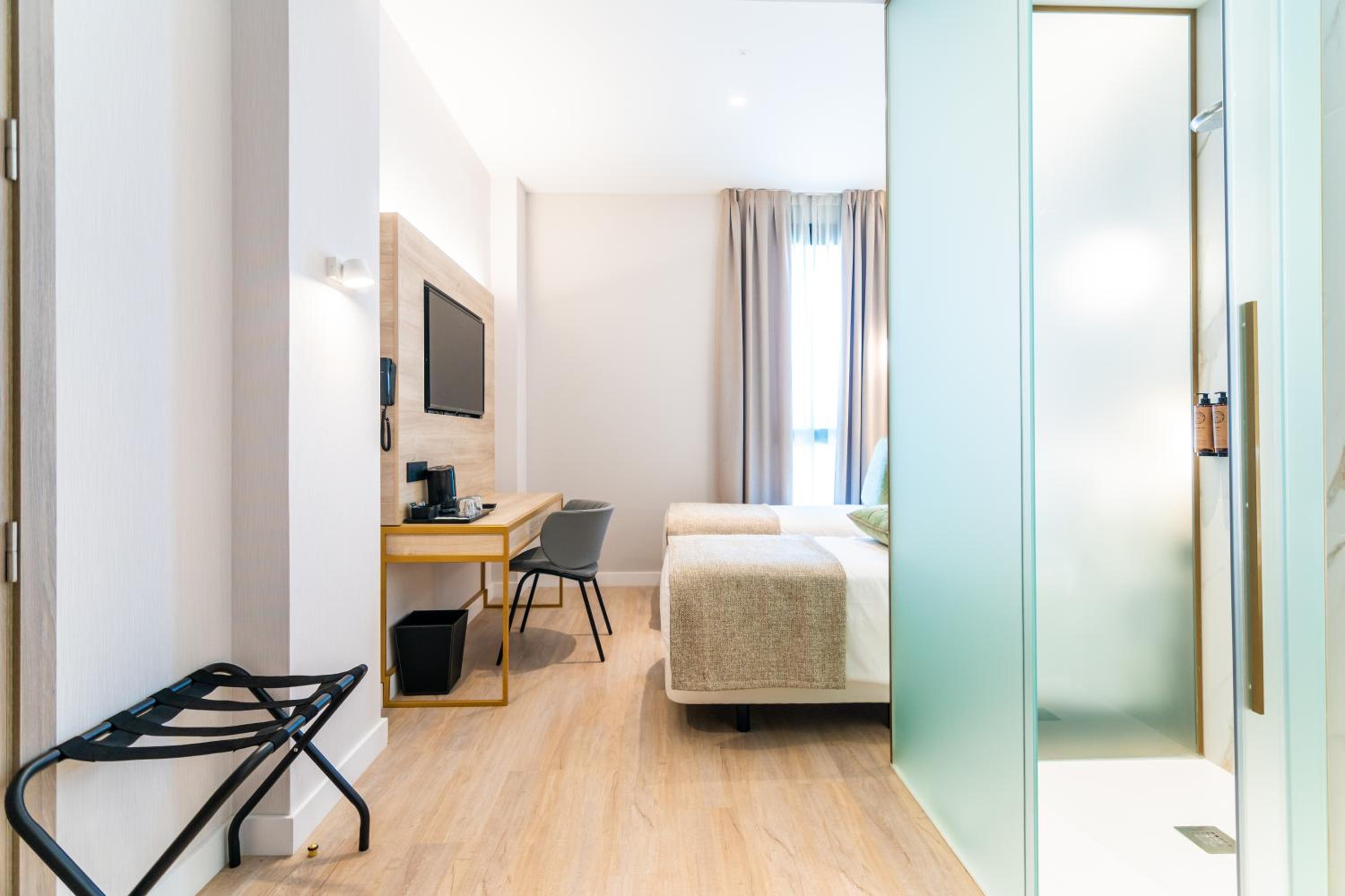 Double or Twin Room photo 2